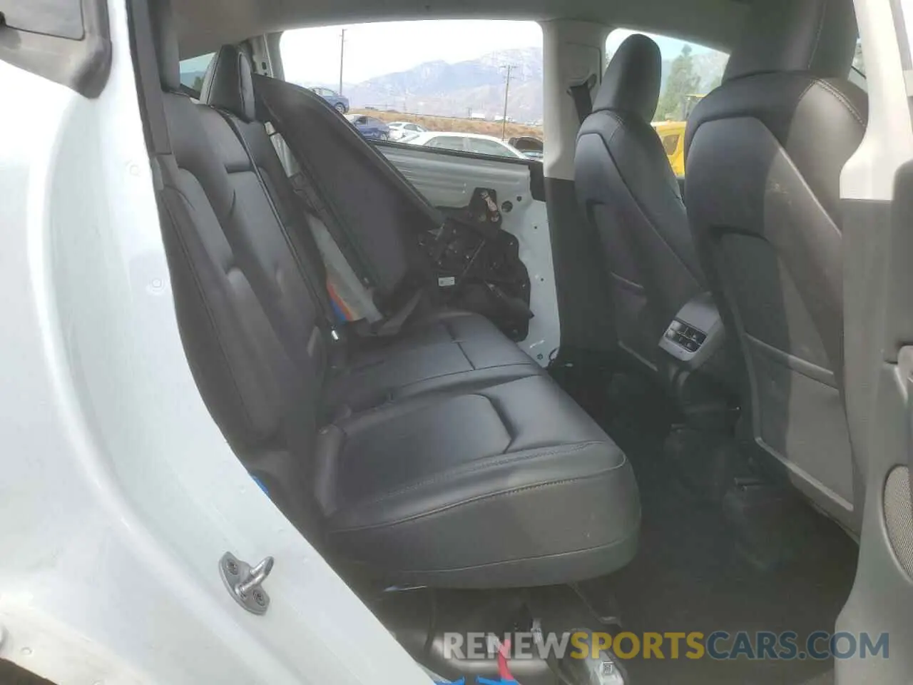 10 Photograph of a damaged car 7SAYGDEE0PA102937 TESLA MODEL Y 2023