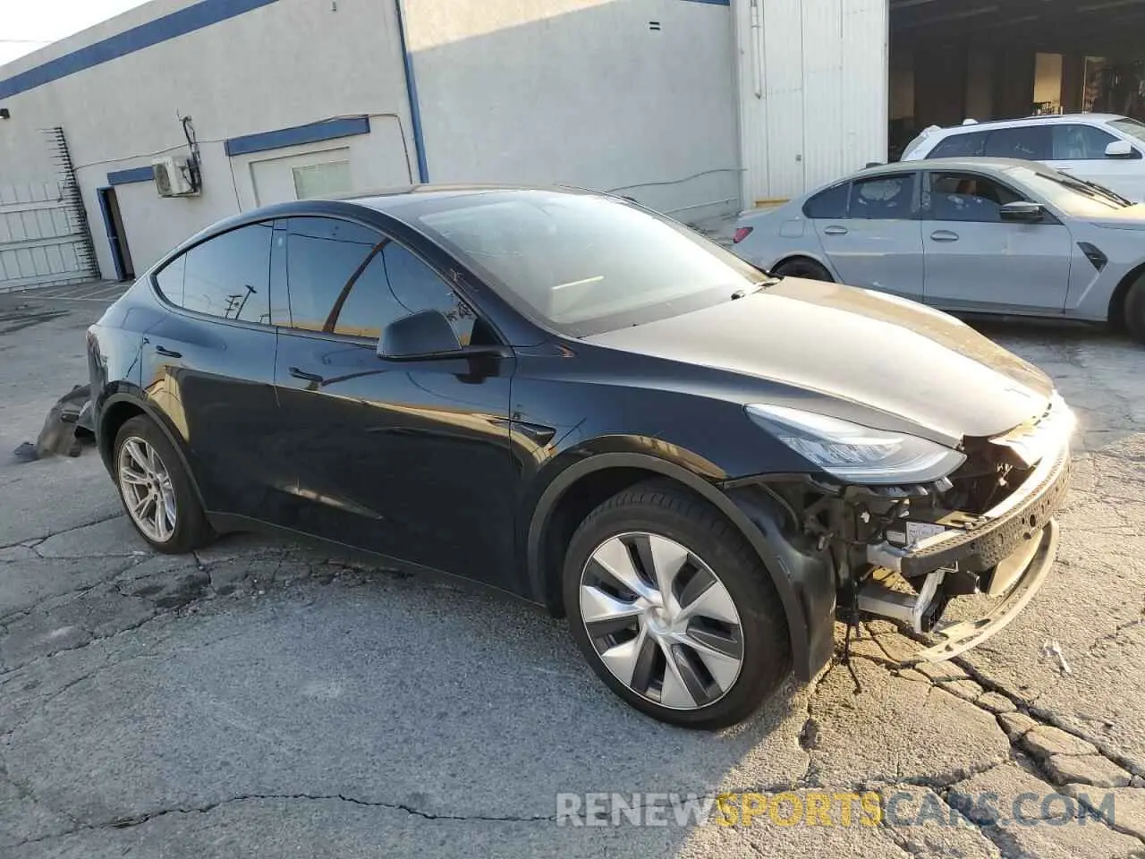 4 Фотография поврежденного автомобиля 7SAYGDEE0PA114201 TESLA MODEL Y 2023