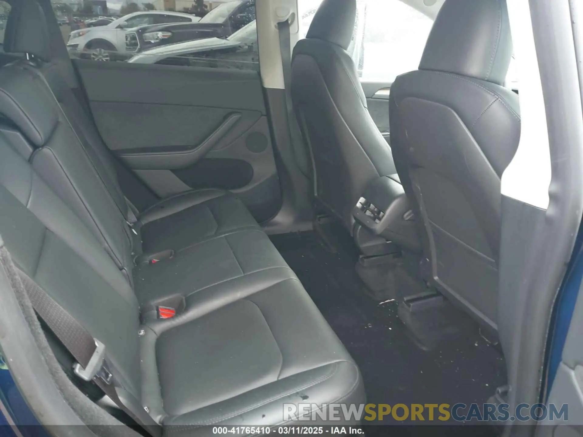 7 Photograph of a damaged car 7SAYGDEE0PA116918 TESLA MODEL Y 2023