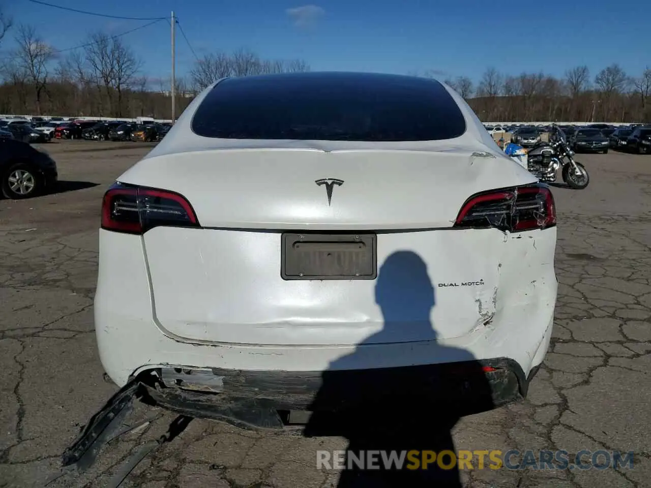 6 Photograph of a damaged car 7SAYGDEE0PA128065 TESLA MODEL Y 2023
