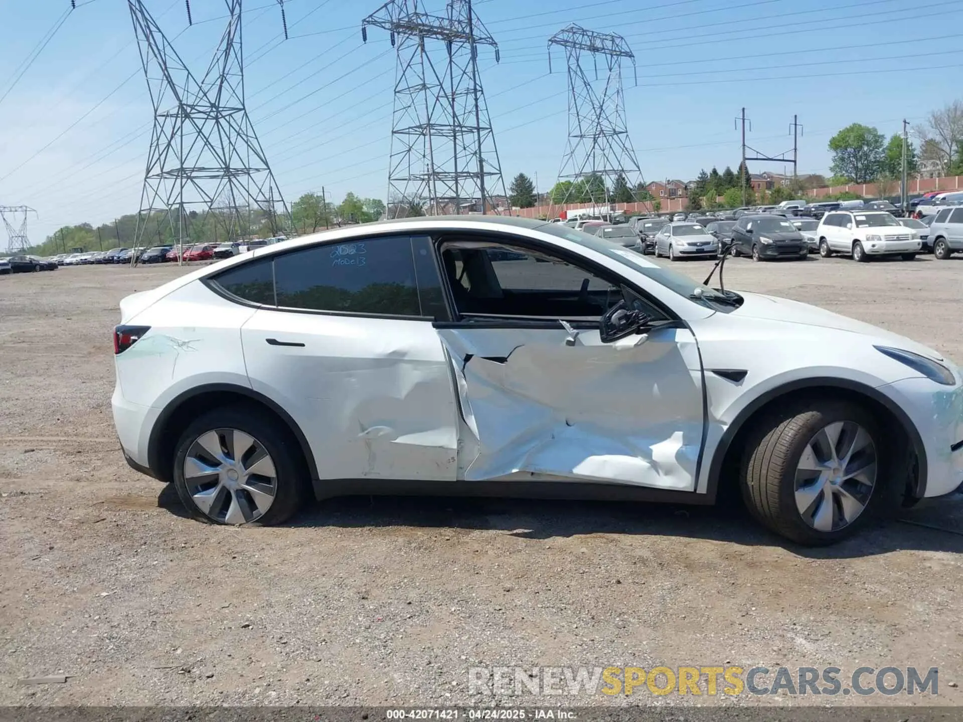 13 Фотография поврежденного автомобиля 7SAYGDEE0PA130057 TESLA MODEL Y 2023