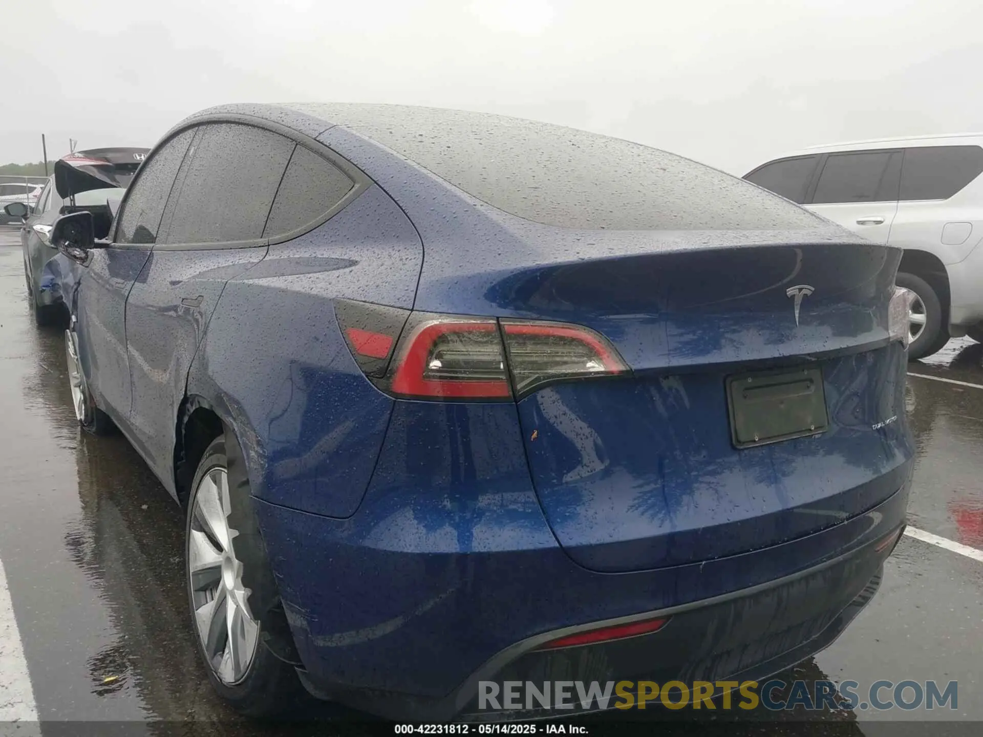 3 Photograph of a damaged car 7SAYGDEE0PA130639 TESLA MODEL Y 2023