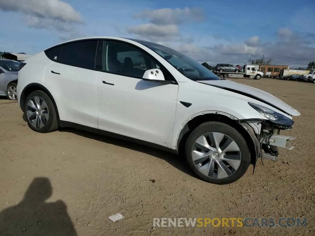 4 Photograph of a damaged car 7SAYGDEE0PA140622 TESLA MODEL Y 2023