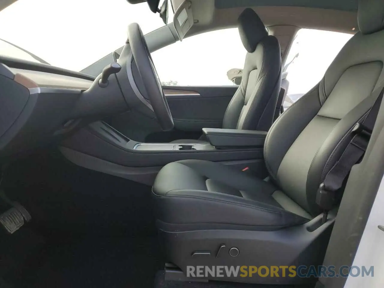 7 Photograph of a damaged car 7SAYGDEE0PA140622 TESLA MODEL Y 2023
