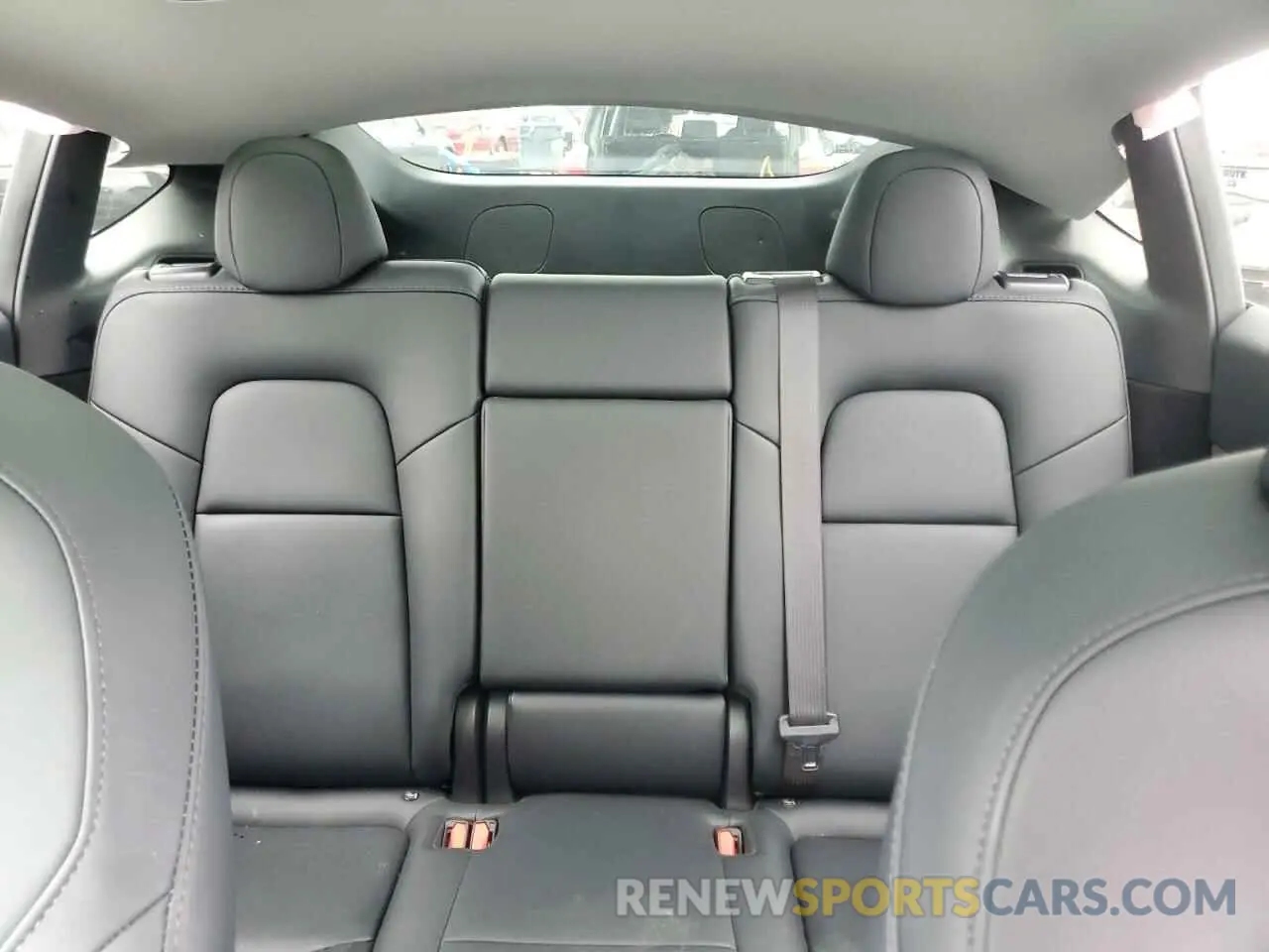 10 Photograph of a damaged car 7SAYGDEE0PA175032 TESLA MODEL Y 2023