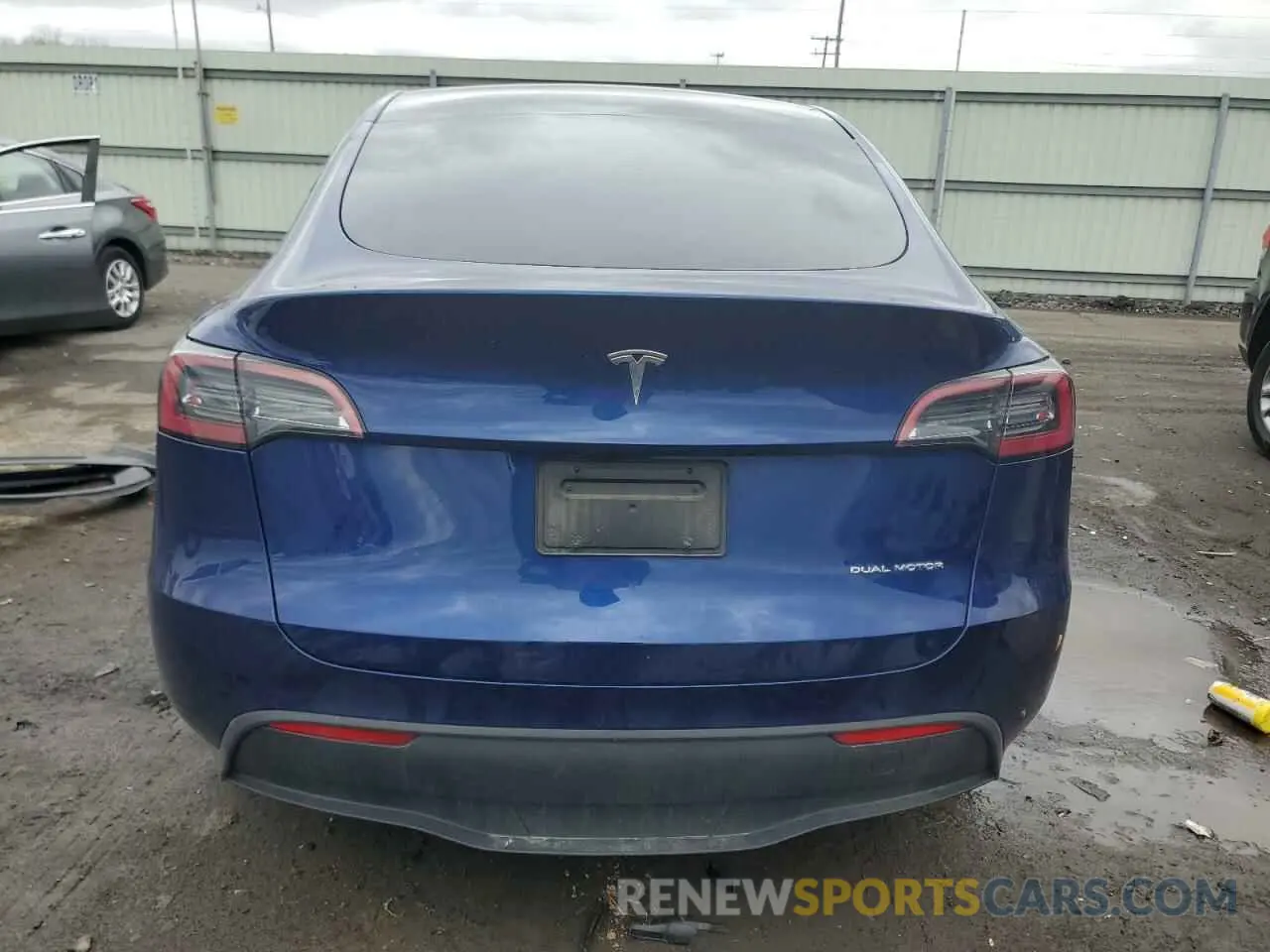 6 Photograph of a damaged car 7SAYGDEE0PA175032 TESLA MODEL Y 2023