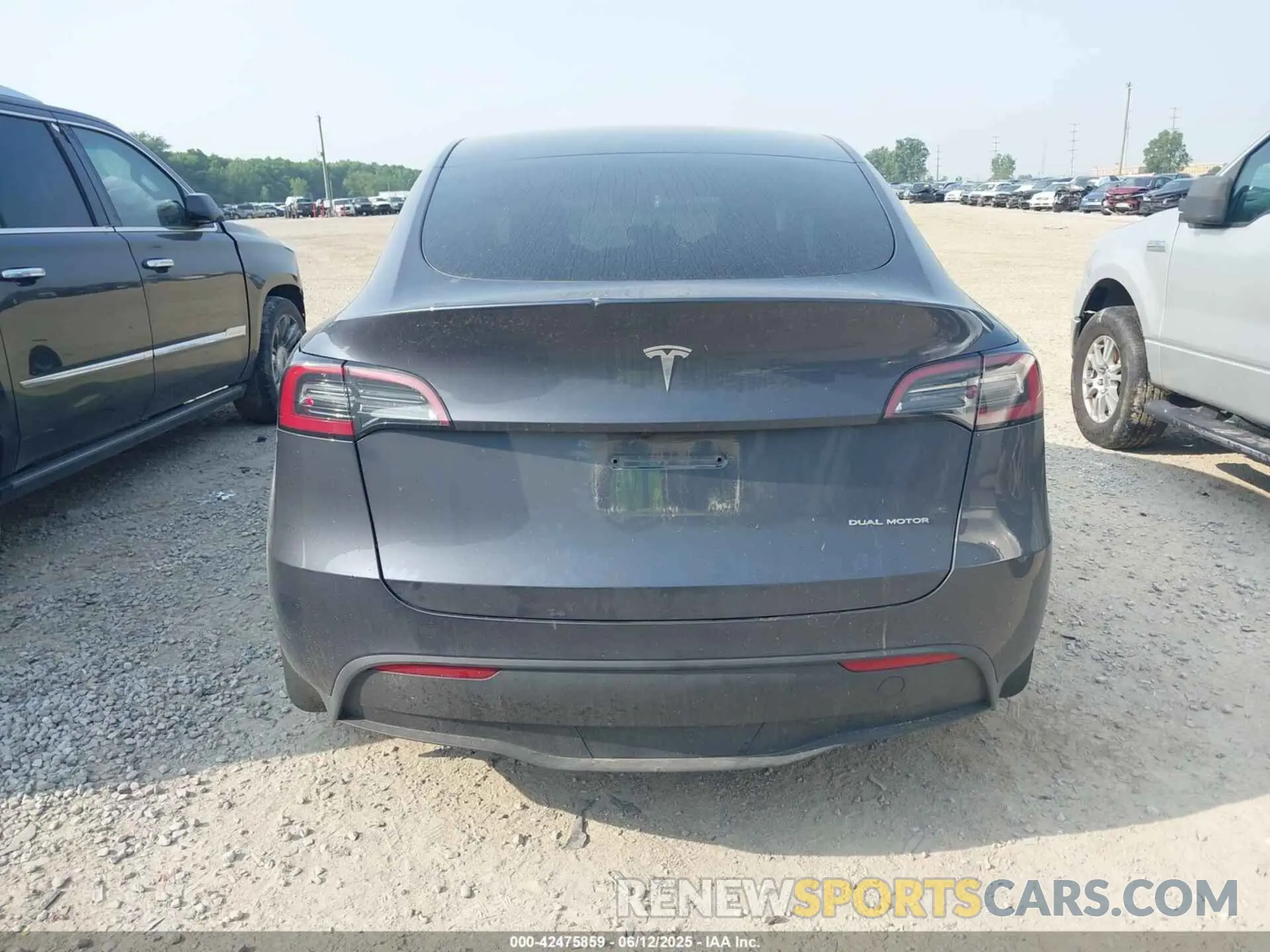 15 Photograph of a damaged car 7SAYGDEE0PA188508 TESLA MODEL Y 2023