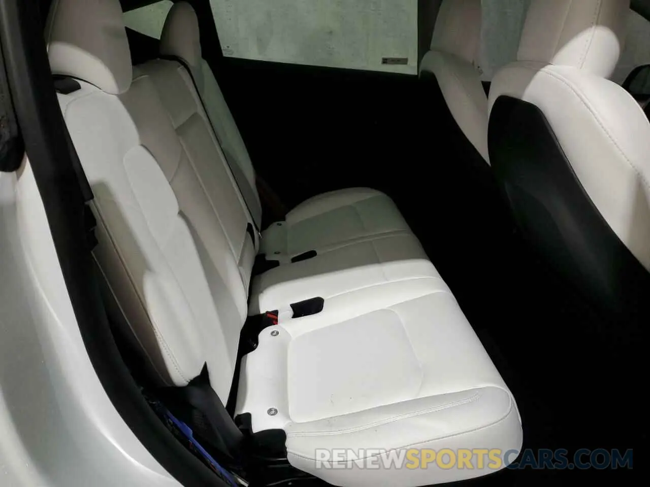 11 Photograph of a damaged car 7SAYGDEE0PF615382 TESLA MODEL Y 2023