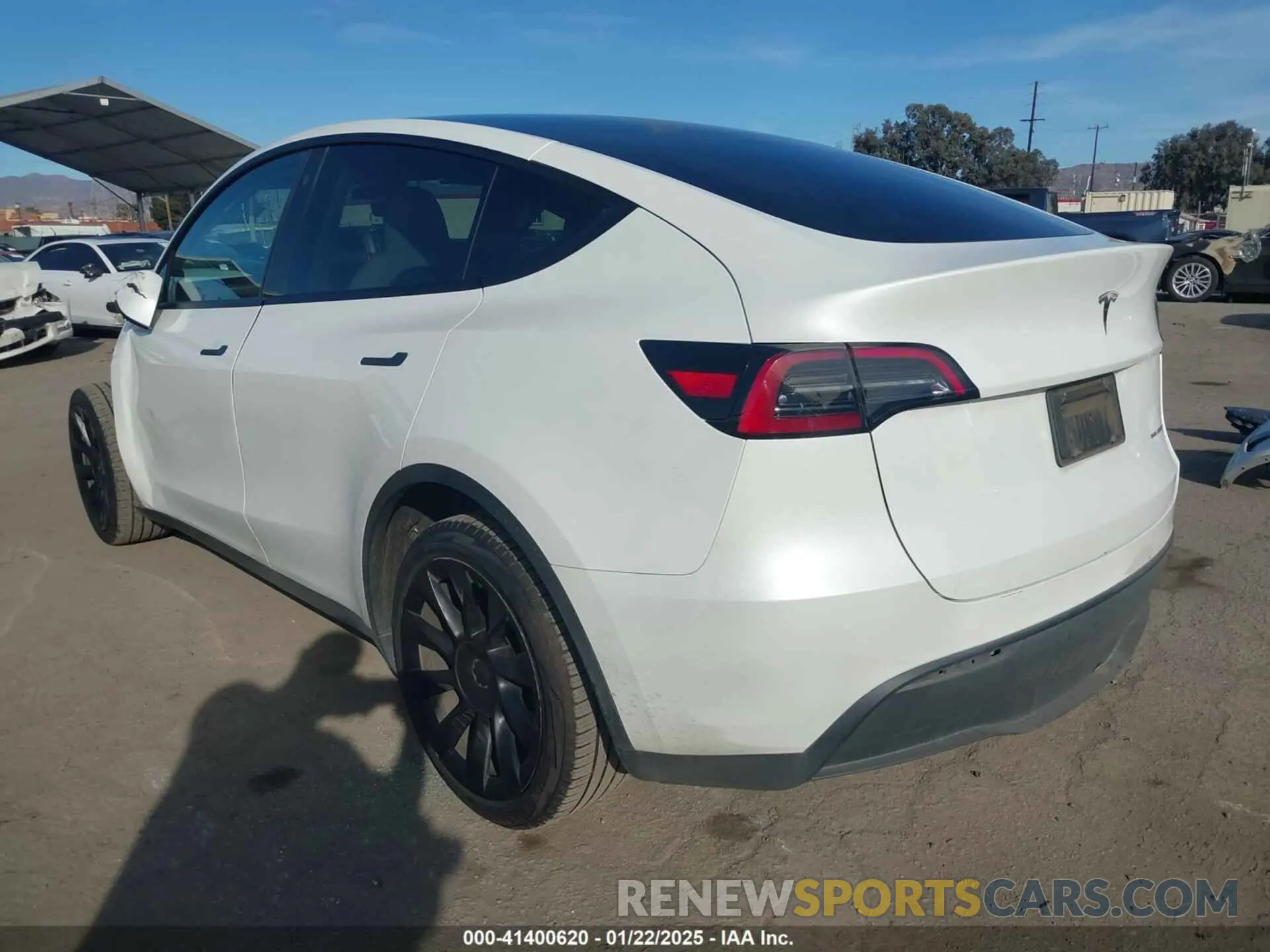 3 Фотография поврежденного автомобиля 7SAYGDEE0PF631811 TESLA MODEL Y 2023