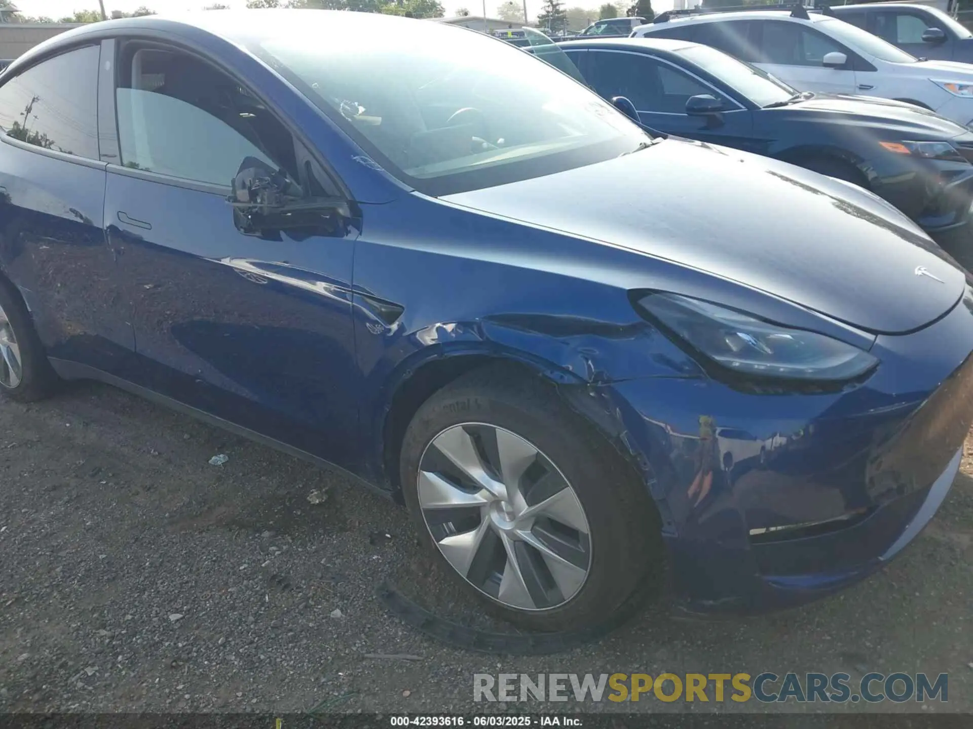 6 Photograph of a damaged car 7SAYGDEE0PF671726 TESLA MODEL Y 2023