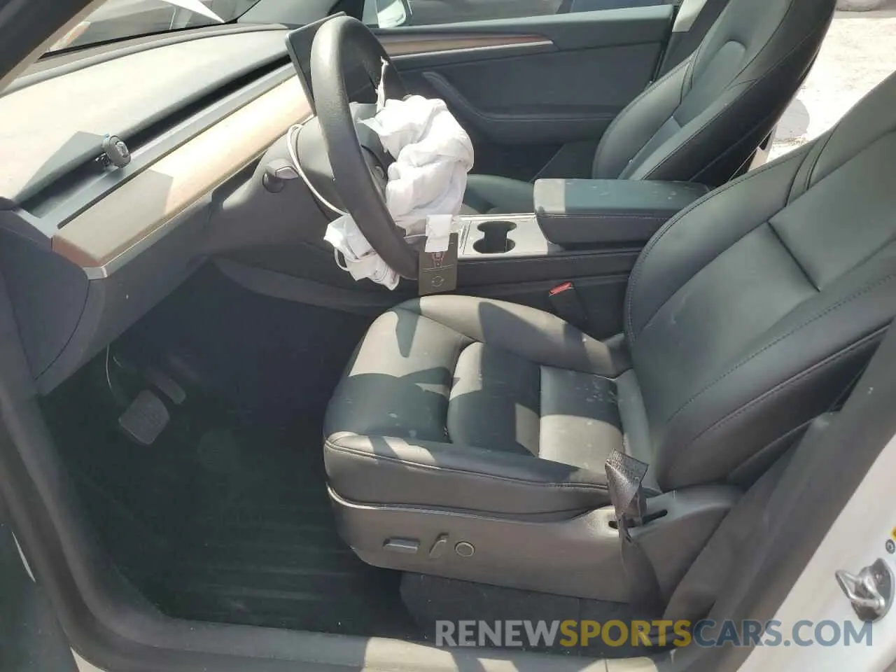 7 Photograph of a damaged car 7SAYGDEE0PF676165 TESLA MODEL Y 2023