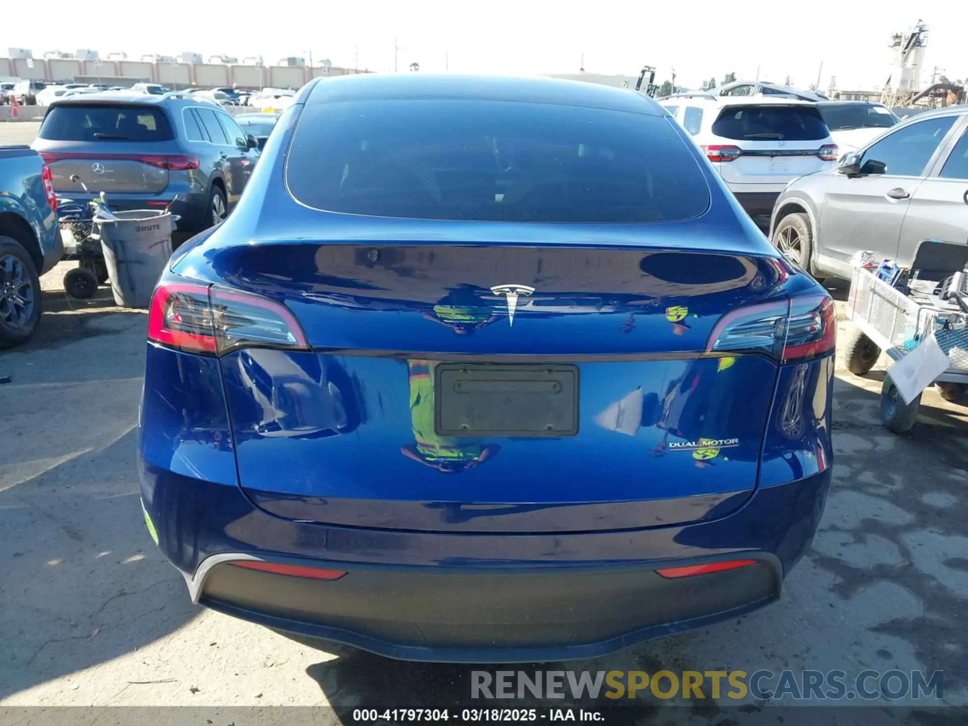 16 Photograph of a damaged car 7SAYGDEE0PF714557 TESLA MODEL Y 2023