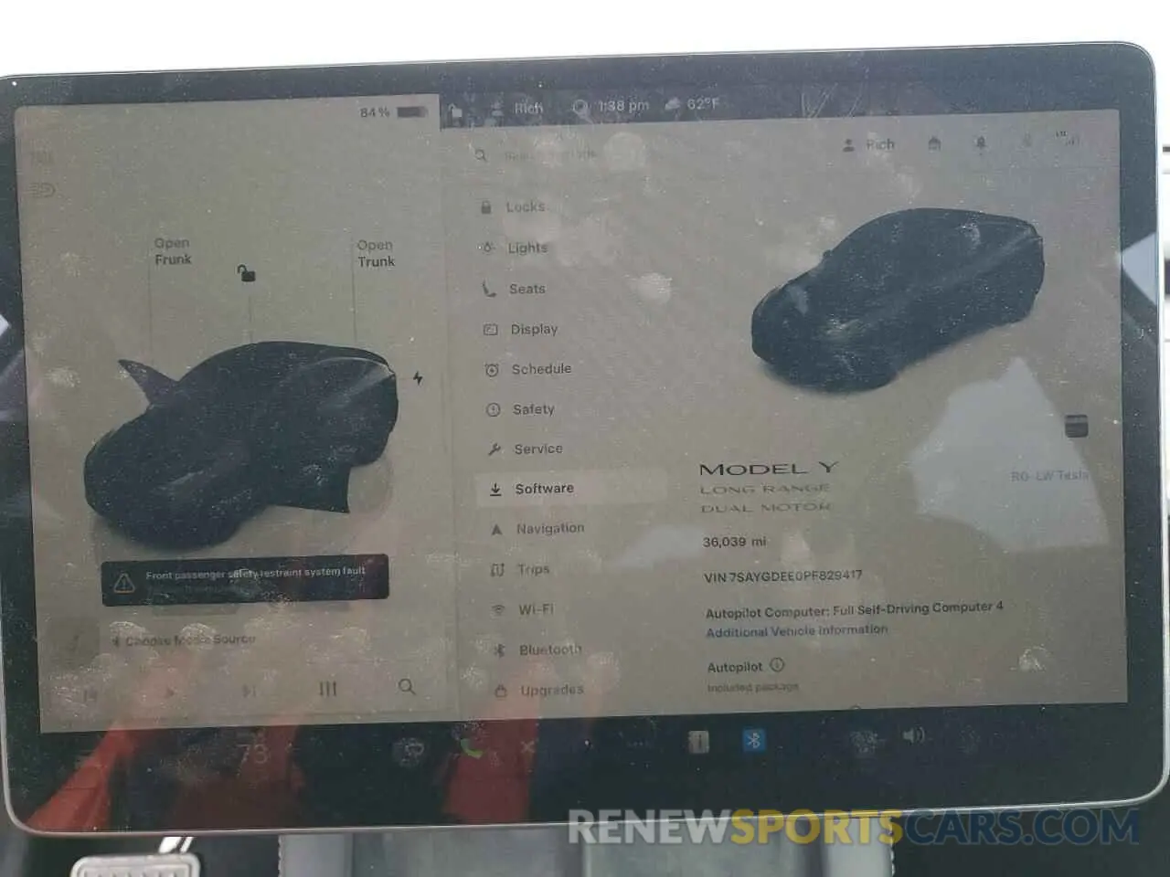 9 Photograph of a damaged car 7SAYGDEE0PF829417 TESLA MODEL Y 2023