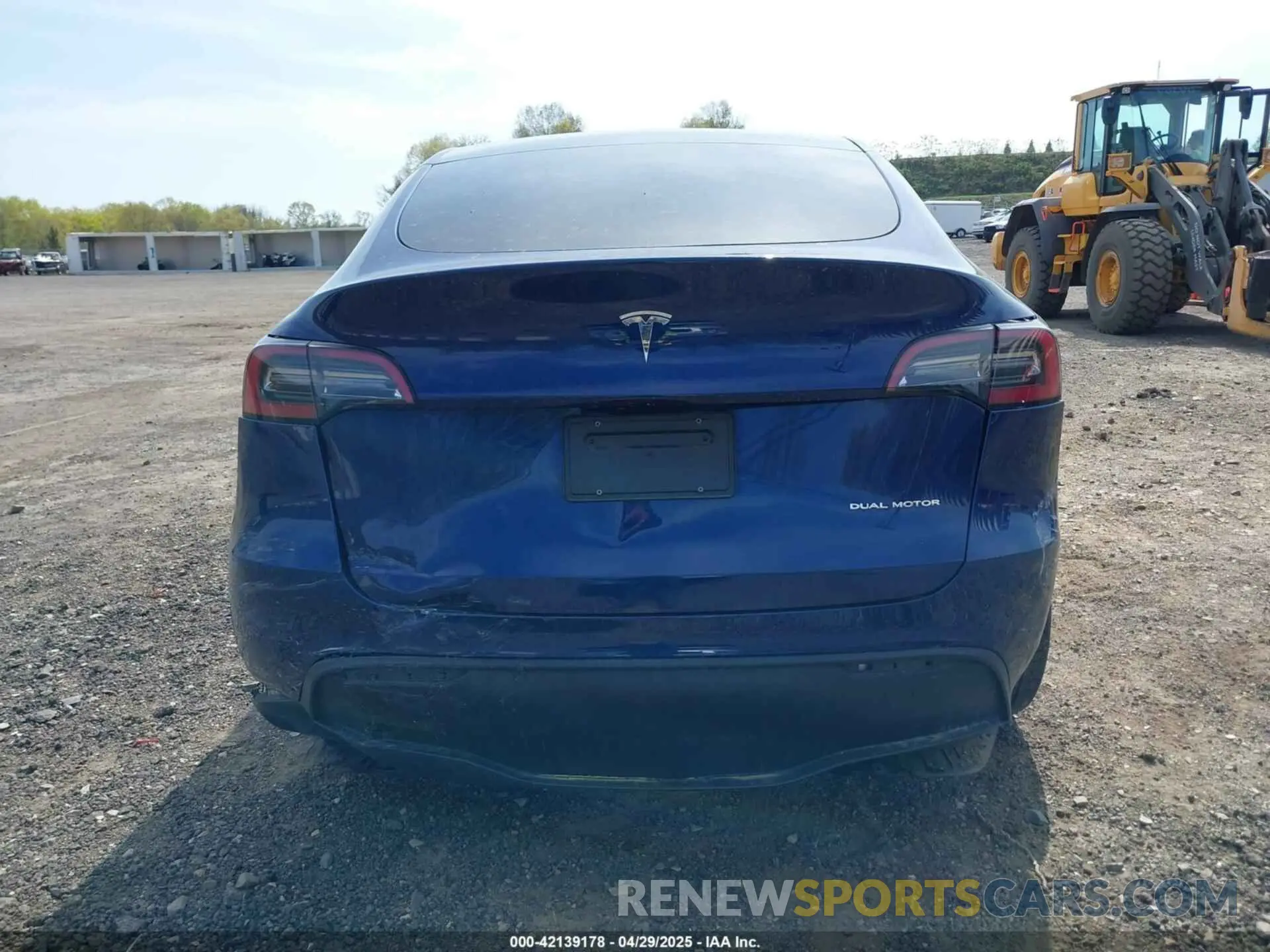 16 Photograph of a damaged car 7SAYGDEE0PF850980 TESLA MODEL Y 2023