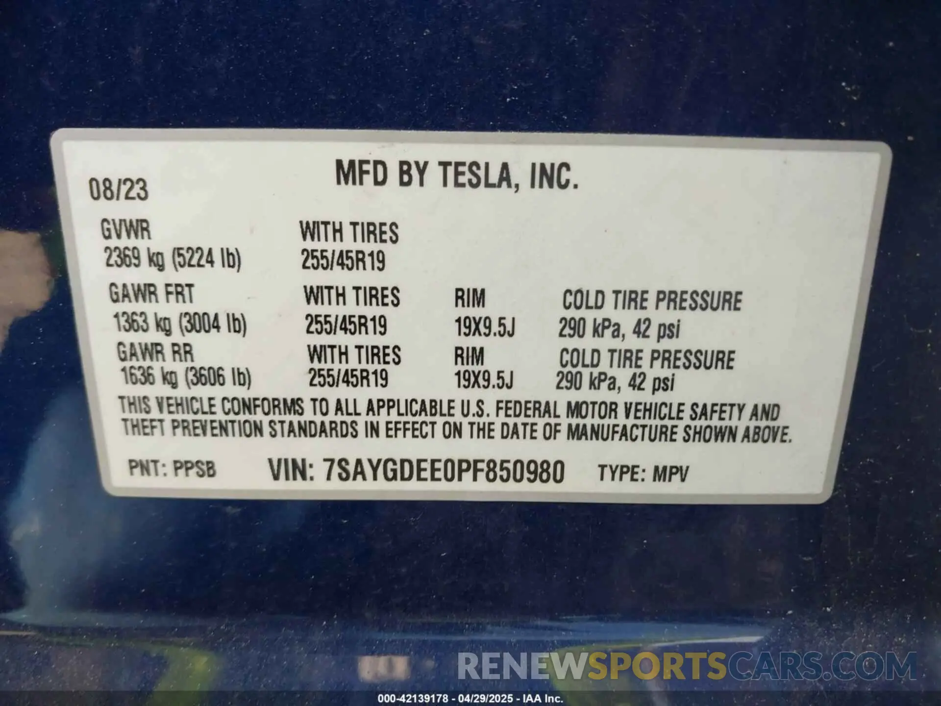 9 Photograph of a damaged car 7SAYGDEE0PF850980 TESLA MODEL Y 2023