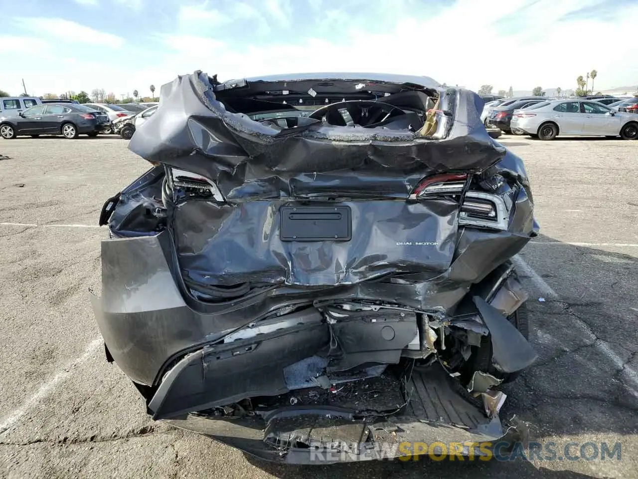6 Фотография поврежденного автомобиля 7SAYGDEE0PF899743 TESLA MODEL Y 2023