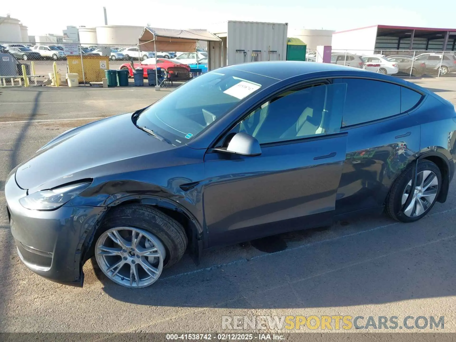 6 Photograph of a damaged car 7SAYGDEE0PF928836 TESLA MODEL Y 2023