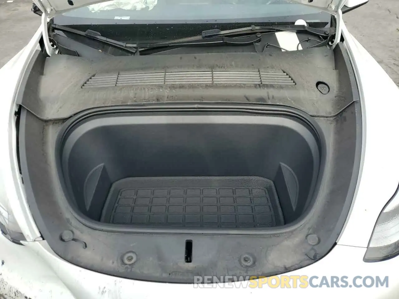 11 Photograph of a damaged car 7SAYGDEE1PA033837 TESLA MODEL Y 2023