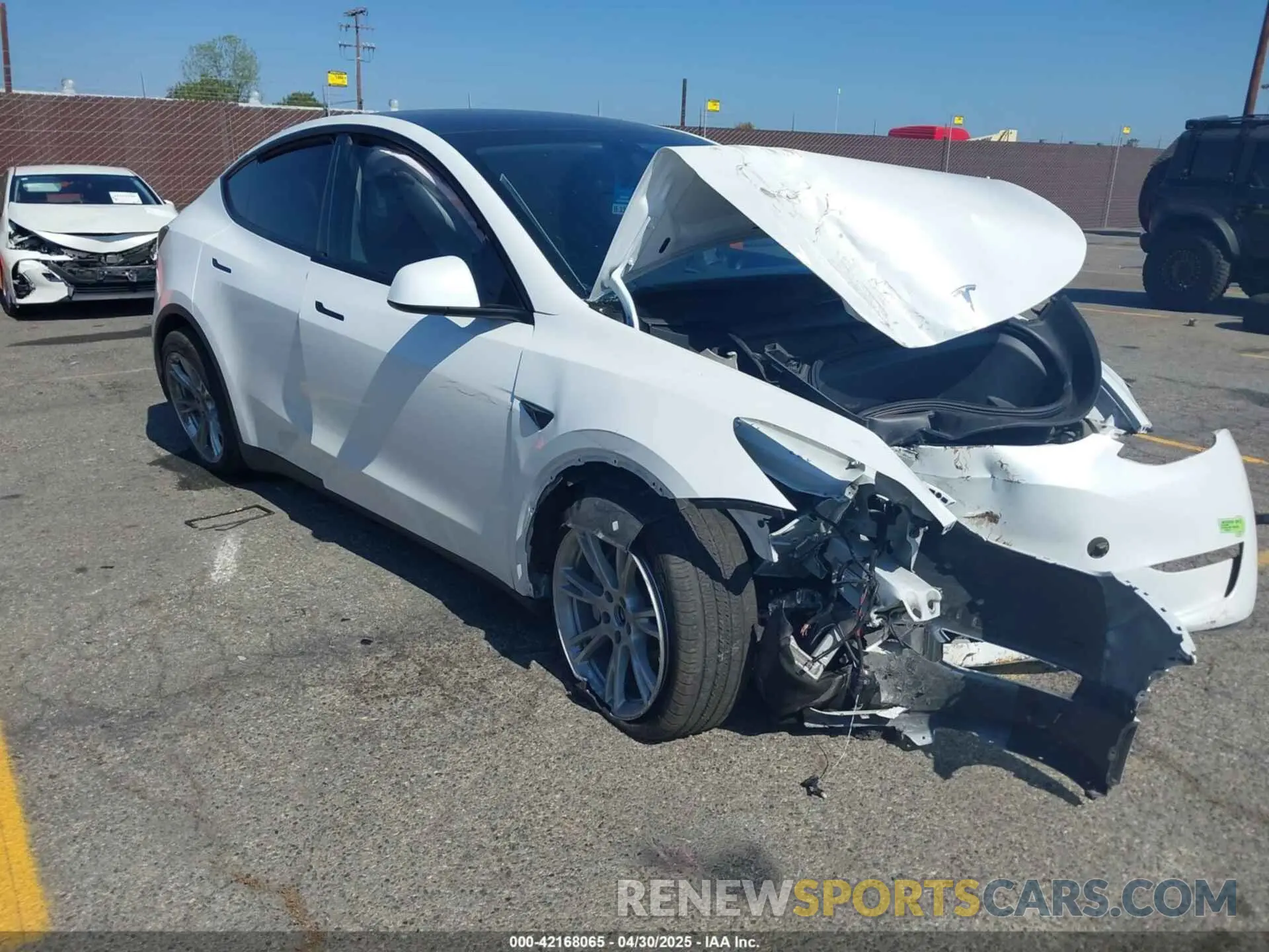 1 Photograph of a damaged car 7SAYGDEE1PA034664 TESLA MODEL Y 2023
