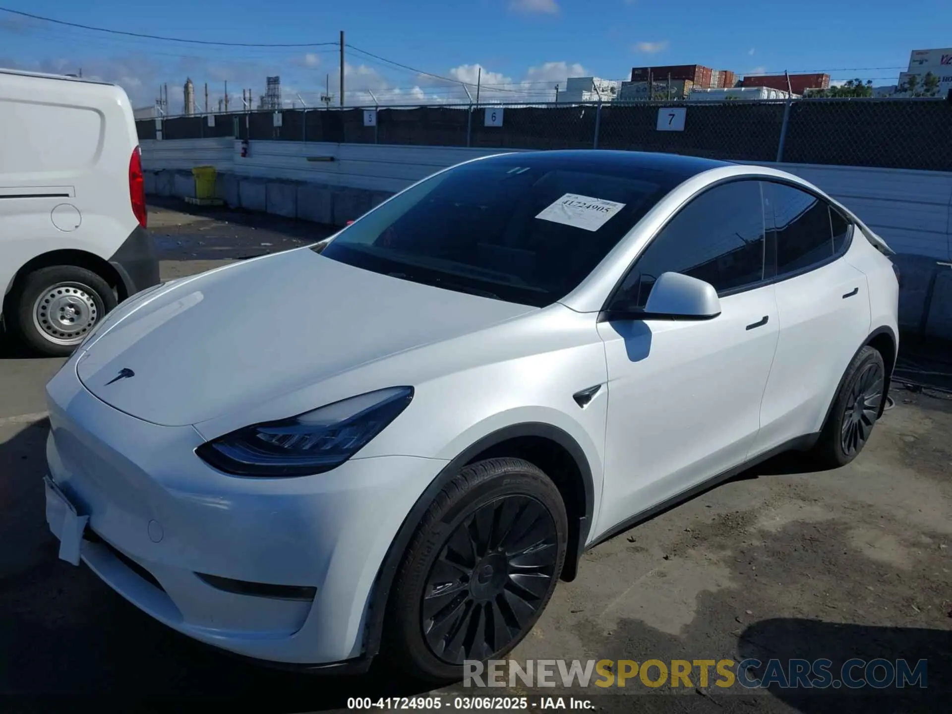 2 Photograph of a damaged car 7SAYGDEE1PA052047 TESLA MODEL Y 2023