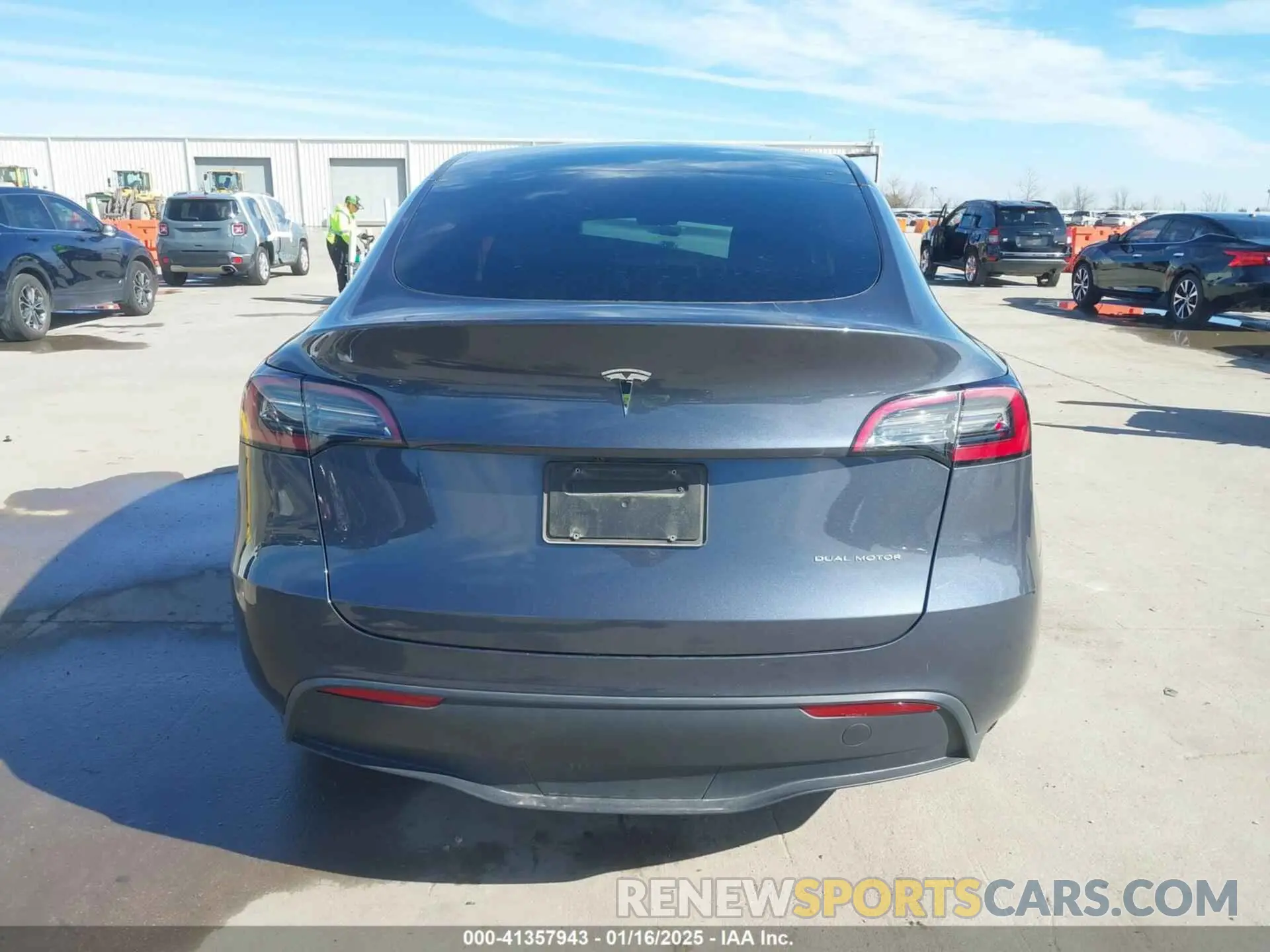 16 Photograph of a damaged car 7SAYGDEE1PA060410 TESLA MODEL Y 2023