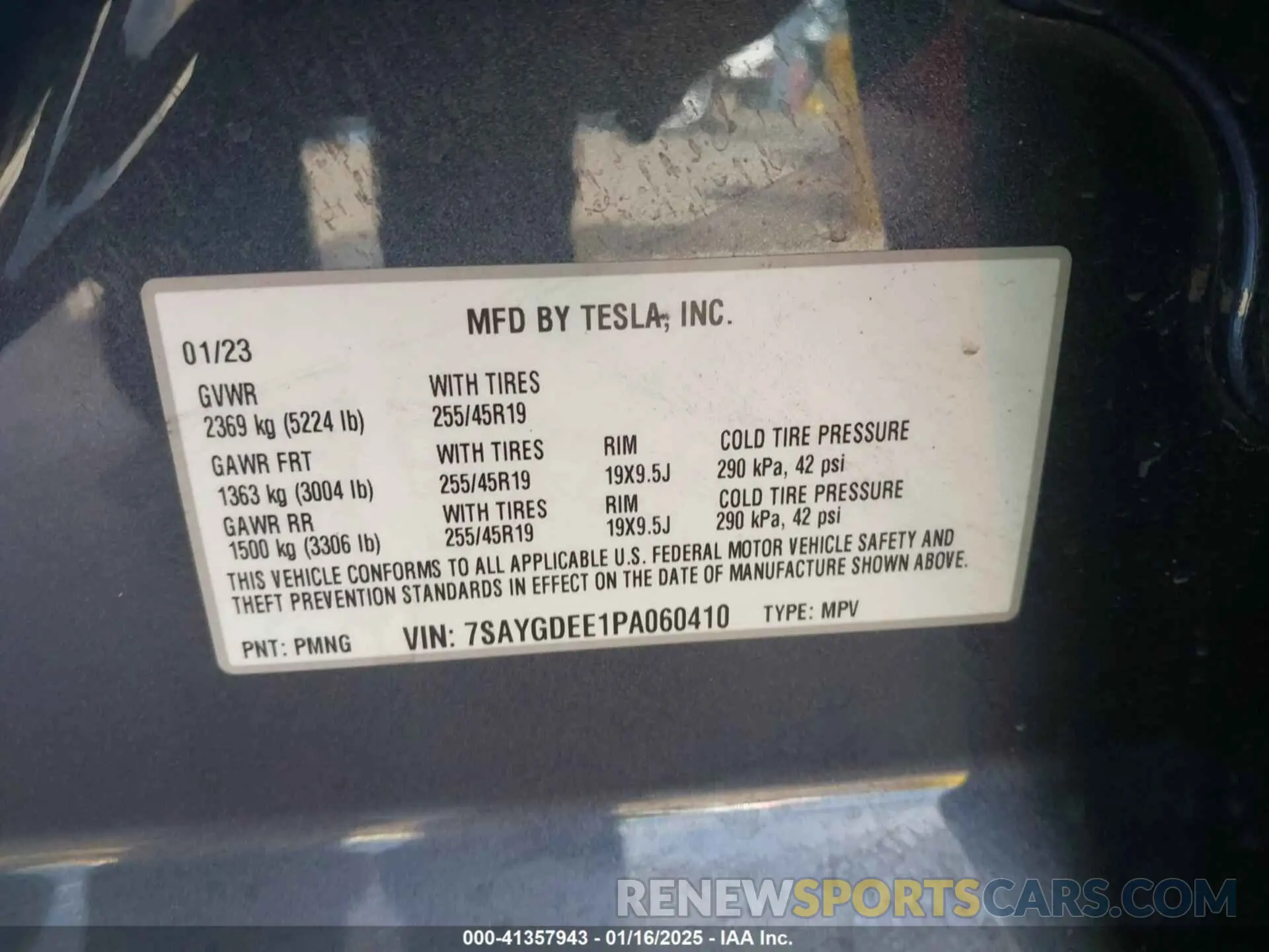 9 Photograph of a damaged car 7SAYGDEE1PA060410 TESLA MODEL Y 2023
