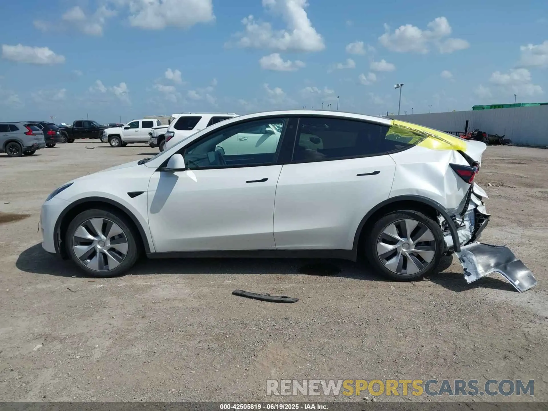 13 Фотография поврежденного автомобиля 7SAYGDEE1PA078535 TESLA MODEL Y 2023