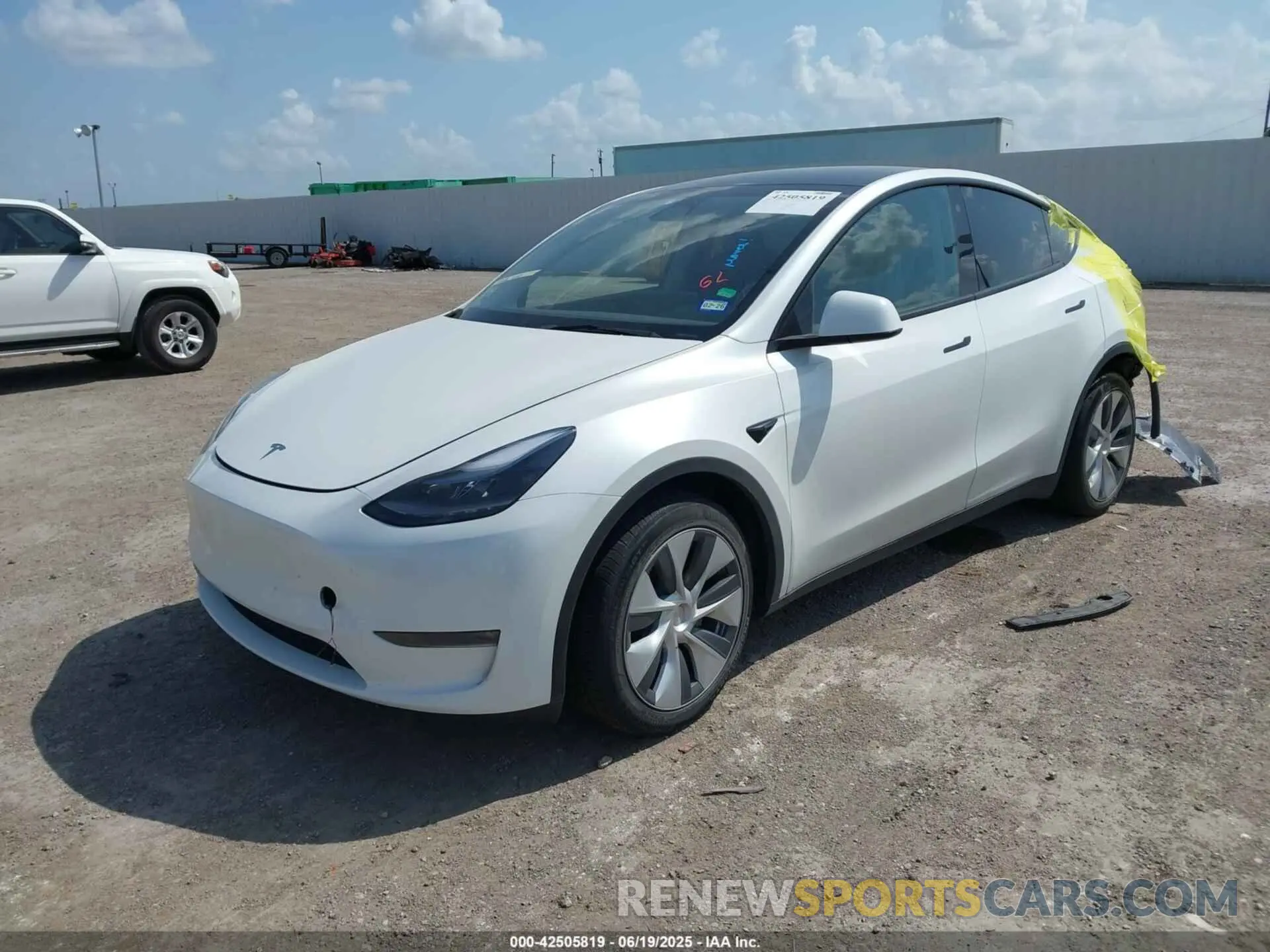 2 Фотография поврежденного автомобиля 7SAYGDEE1PA078535 TESLA MODEL Y 2023