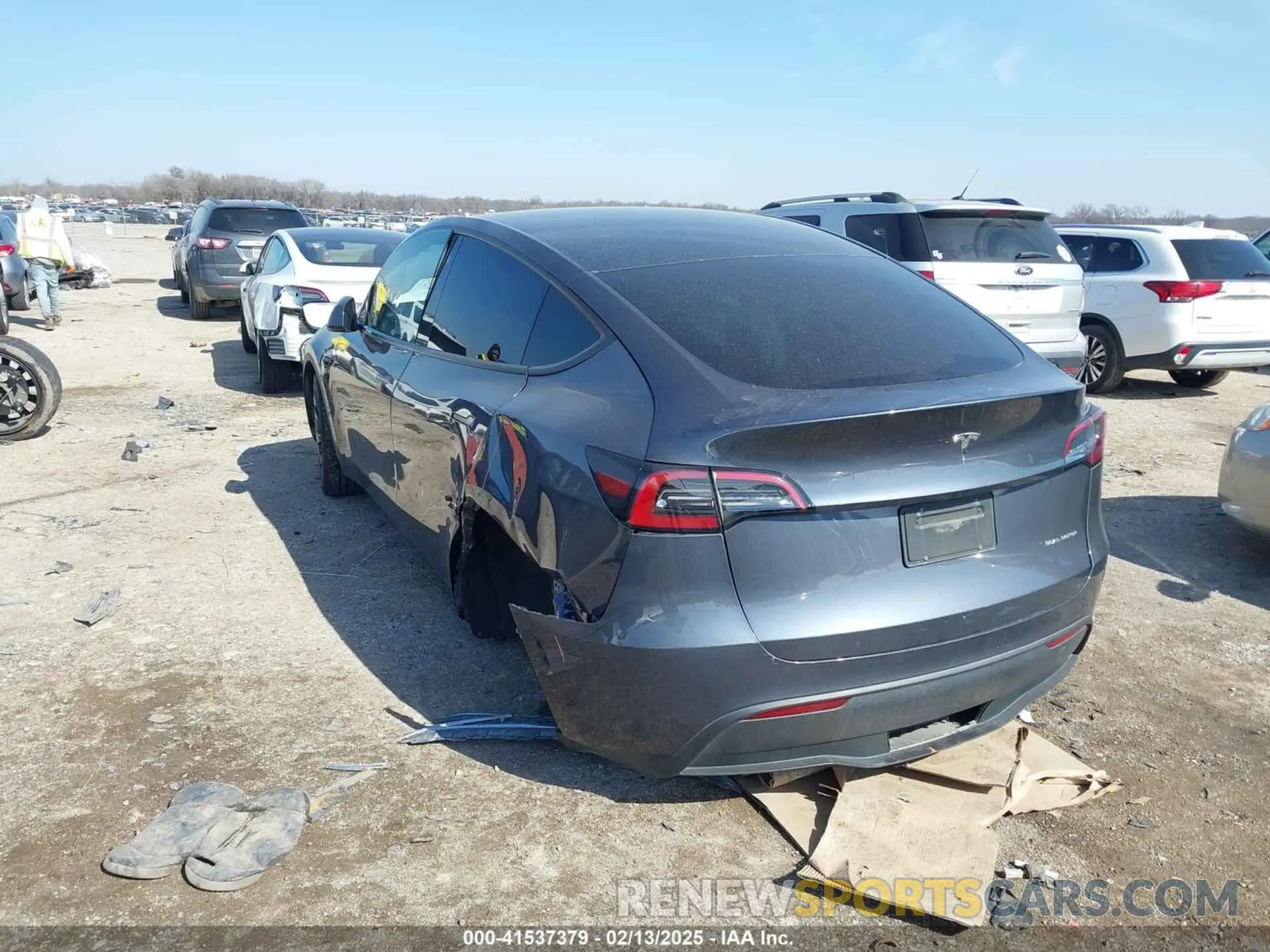 3 Фотография поврежденного автомобиля 7SAYGDEE1PA099398 TESLA MODEL Y 2023