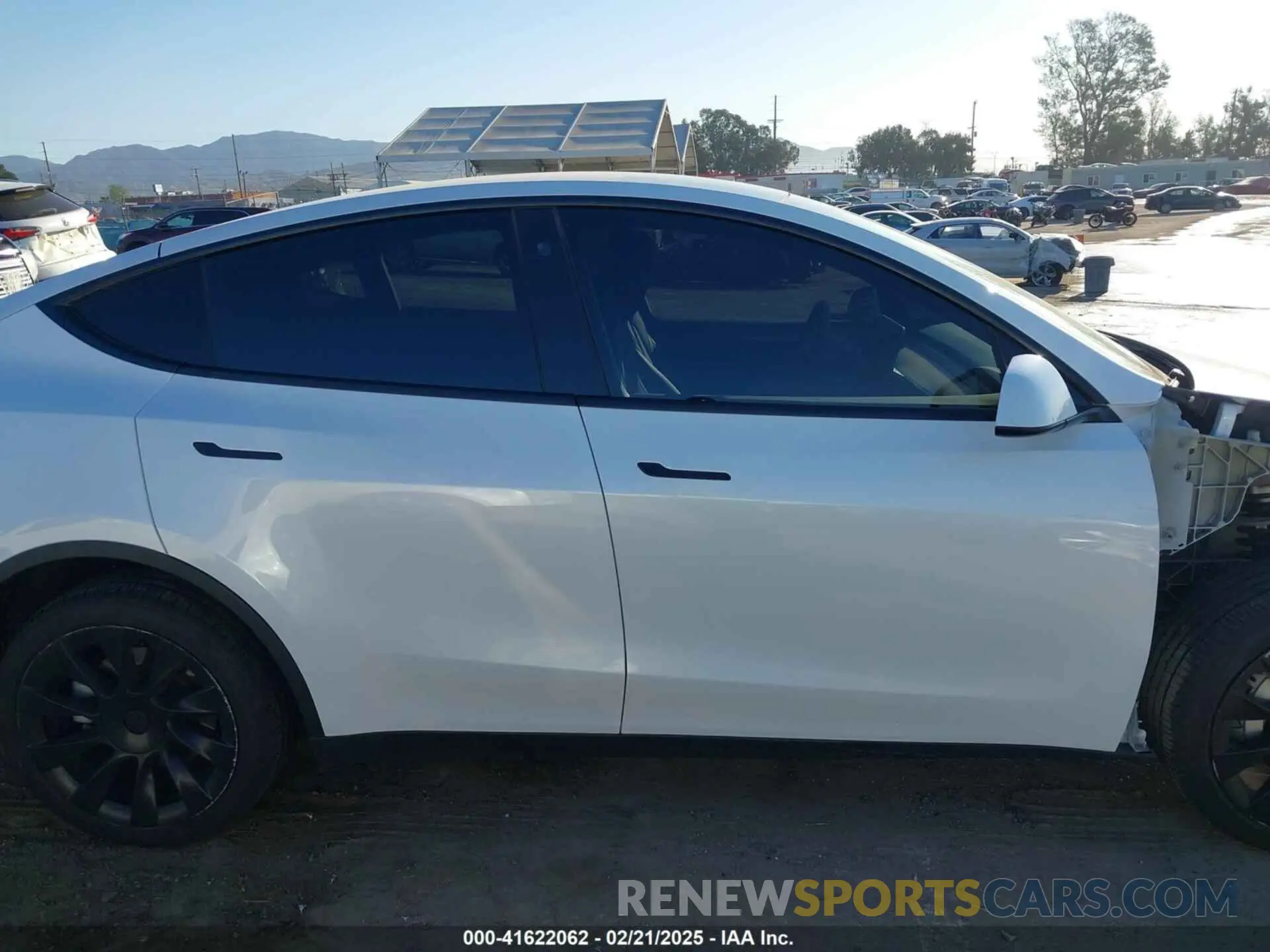 14 Photograph of a damaged car 7SAYGDEE1PA128818 TESLA MODEL Y 2023