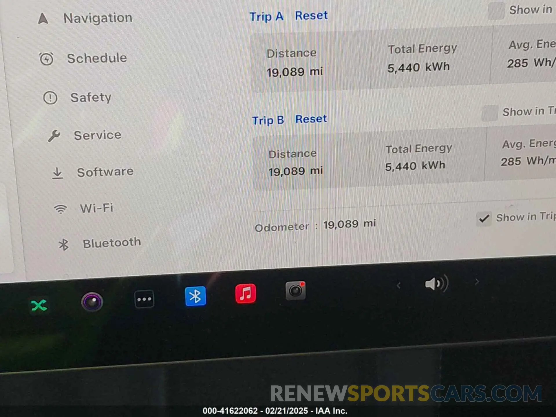 16 Photograph of a damaged car 7SAYGDEE1PA128818 TESLA MODEL Y 2023