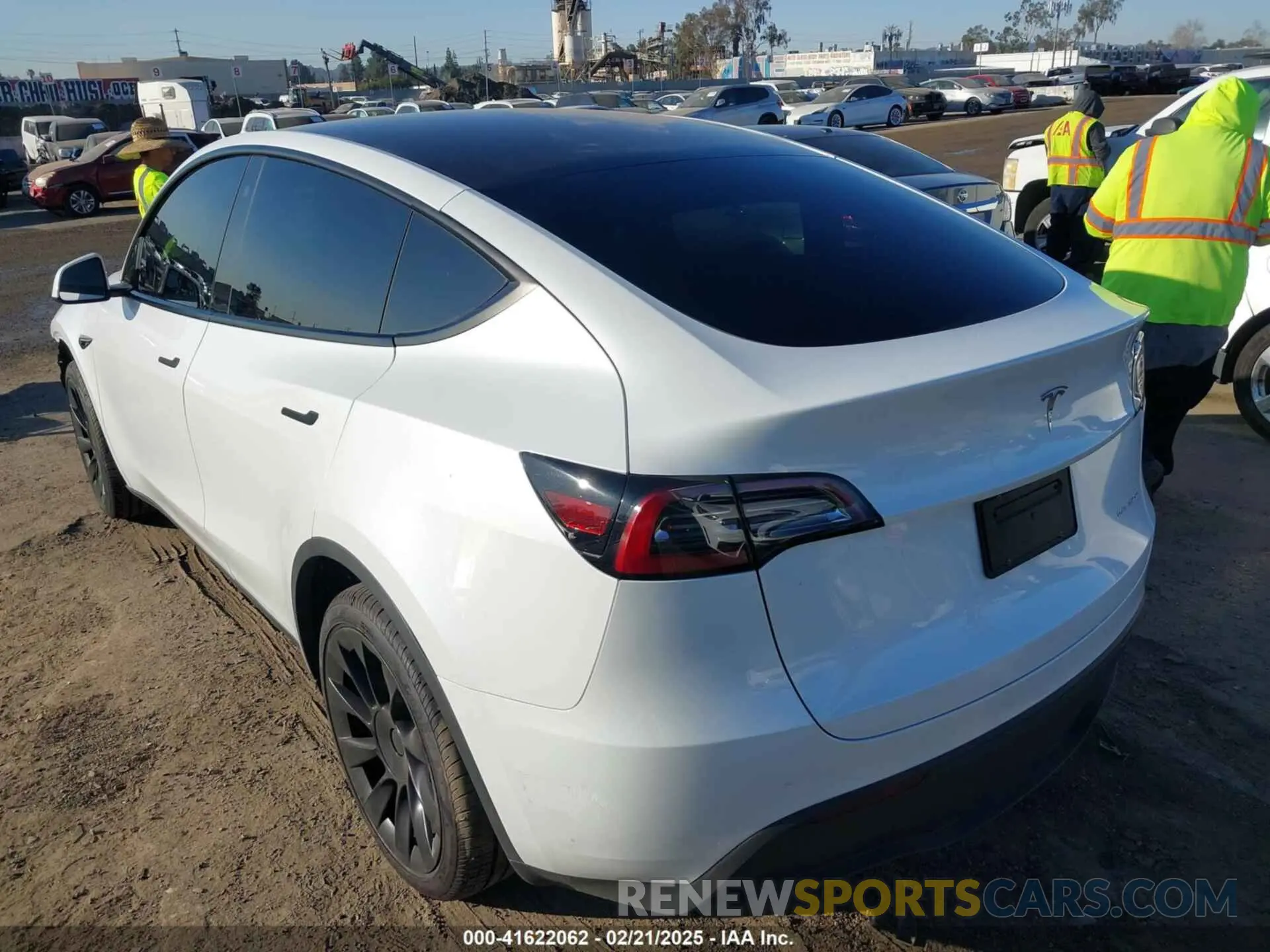 3 Photograph of a damaged car 7SAYGDEE1PA128818 TESLA MODEL Y 2023