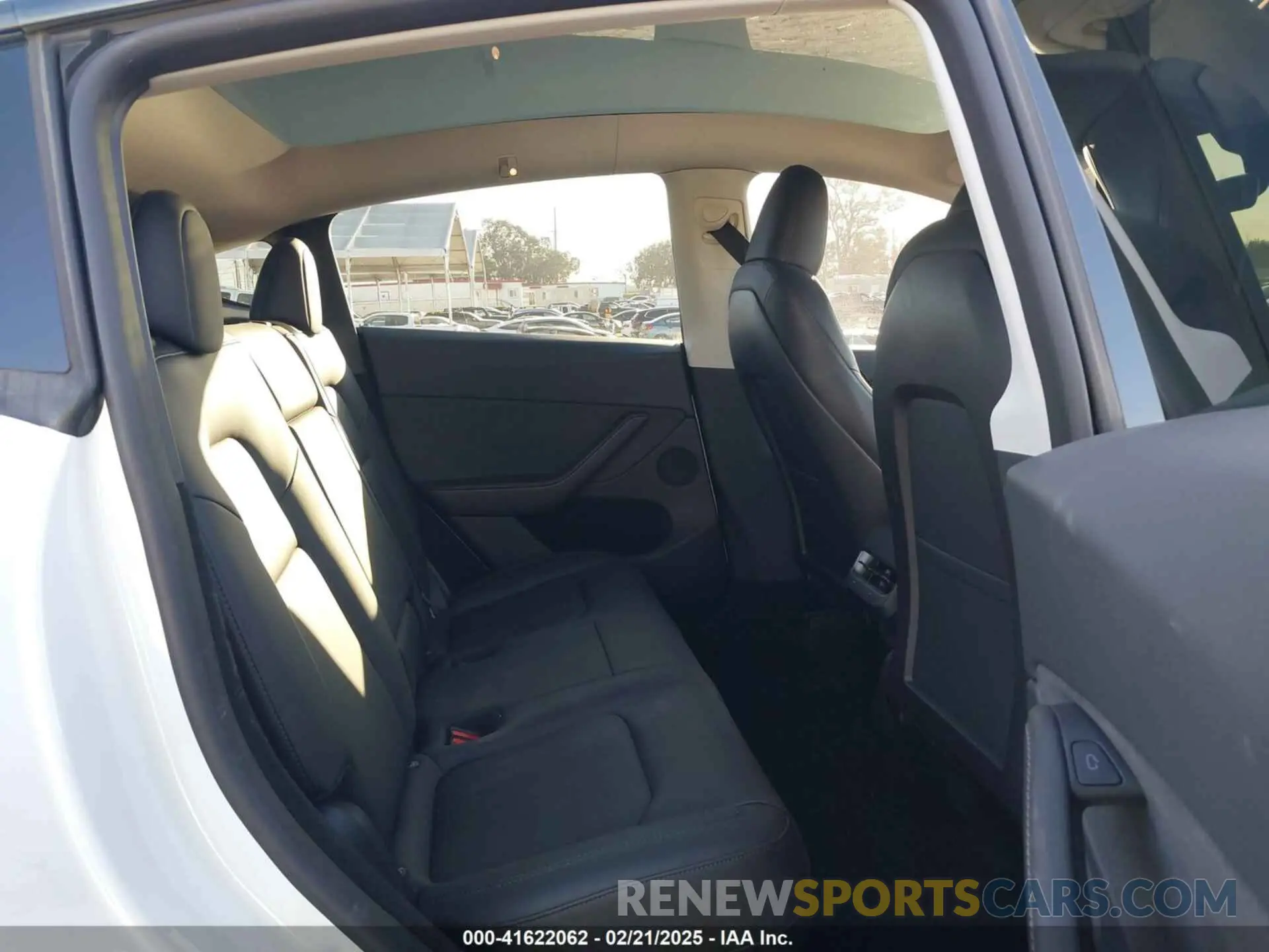 8 Photograph of a damaged car 7SAYGDEE1PA128818 TESLA MODEL Y 2023