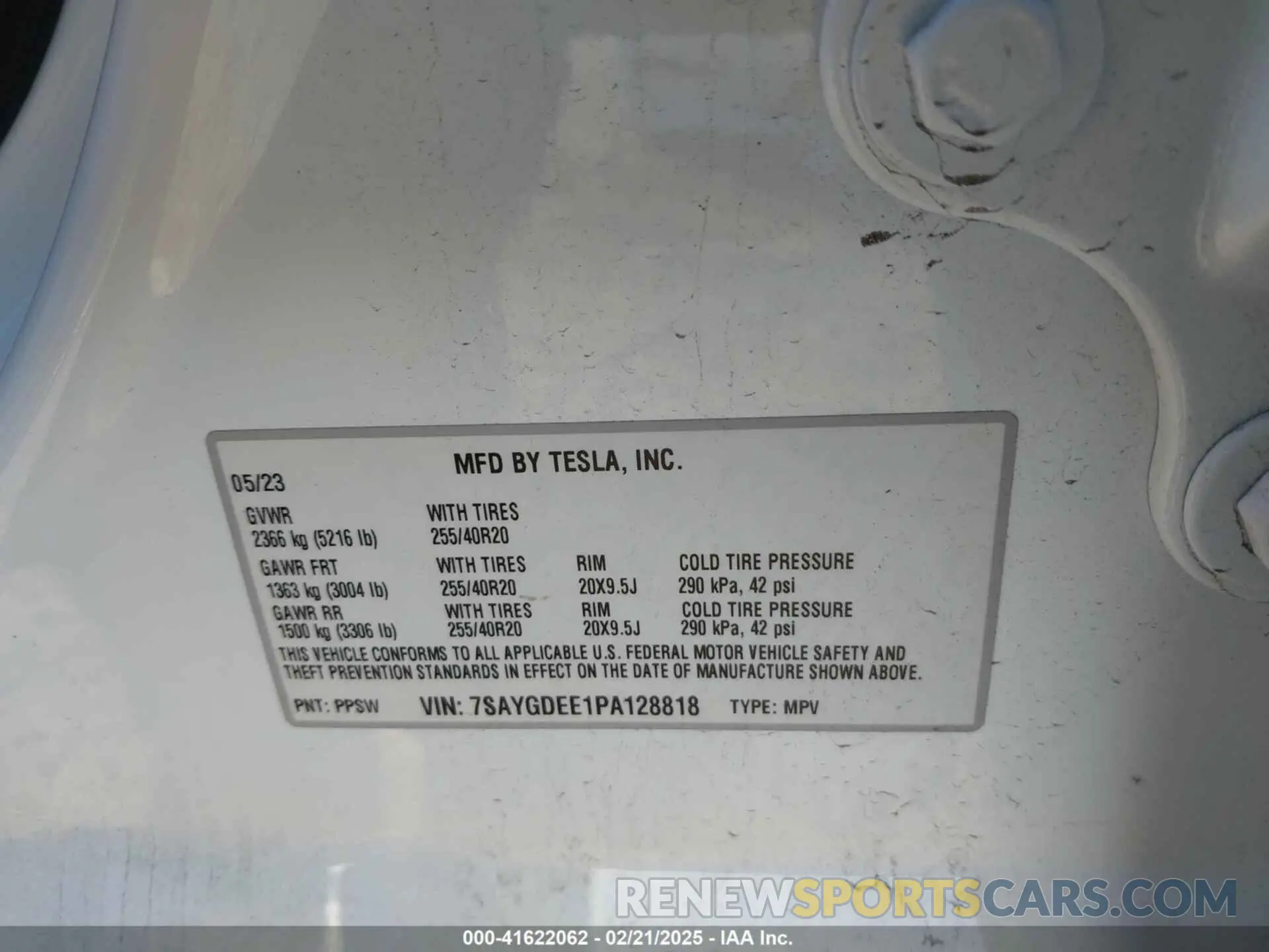9 Photograph of a damaged car 7SAYGDEE1PA128818 TESLA MODEL Y 2023
