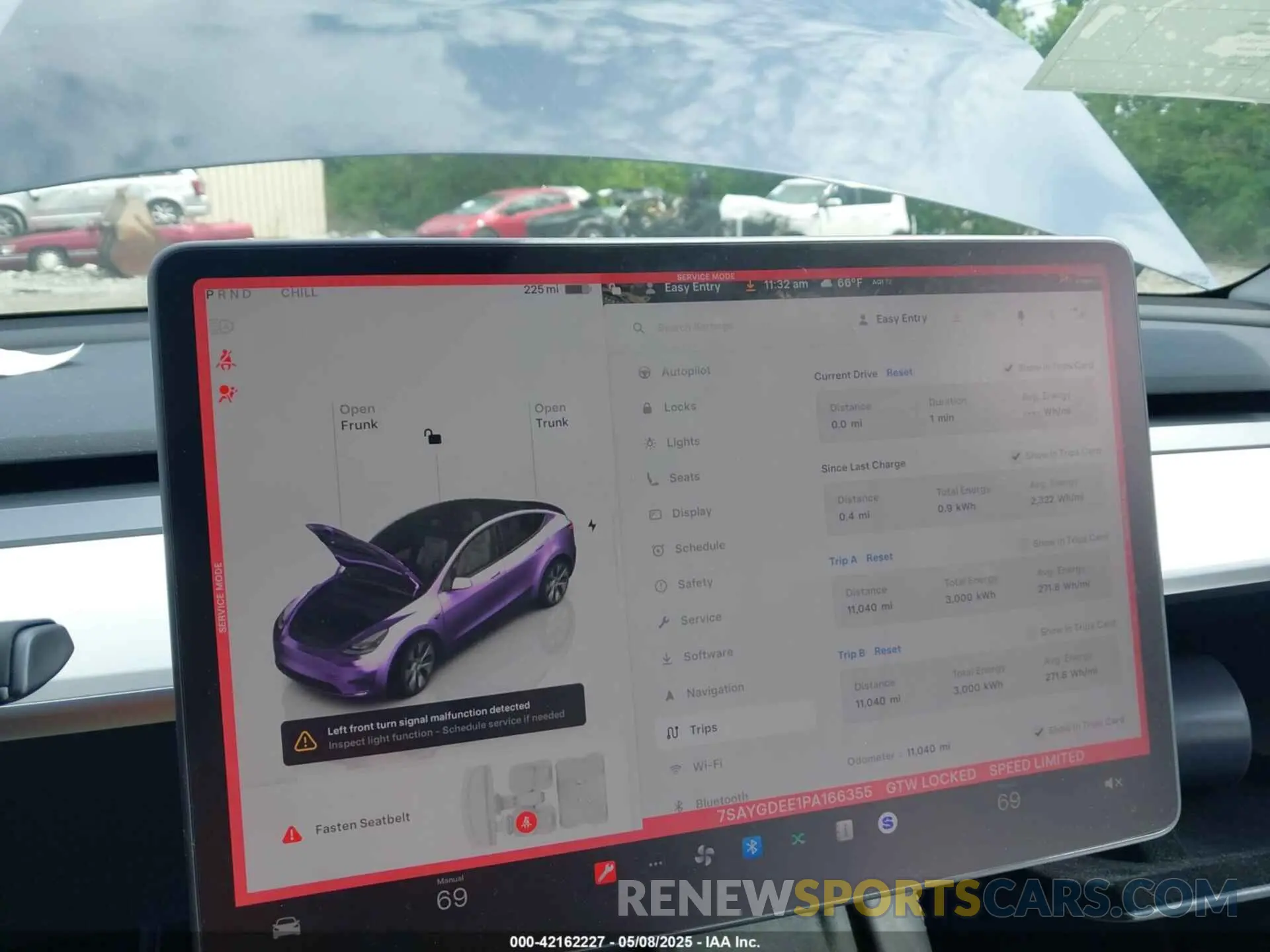 18 Photograph of a damaged car 7SAYGDEE1PA166355 TESLA MODEL Y 2023
