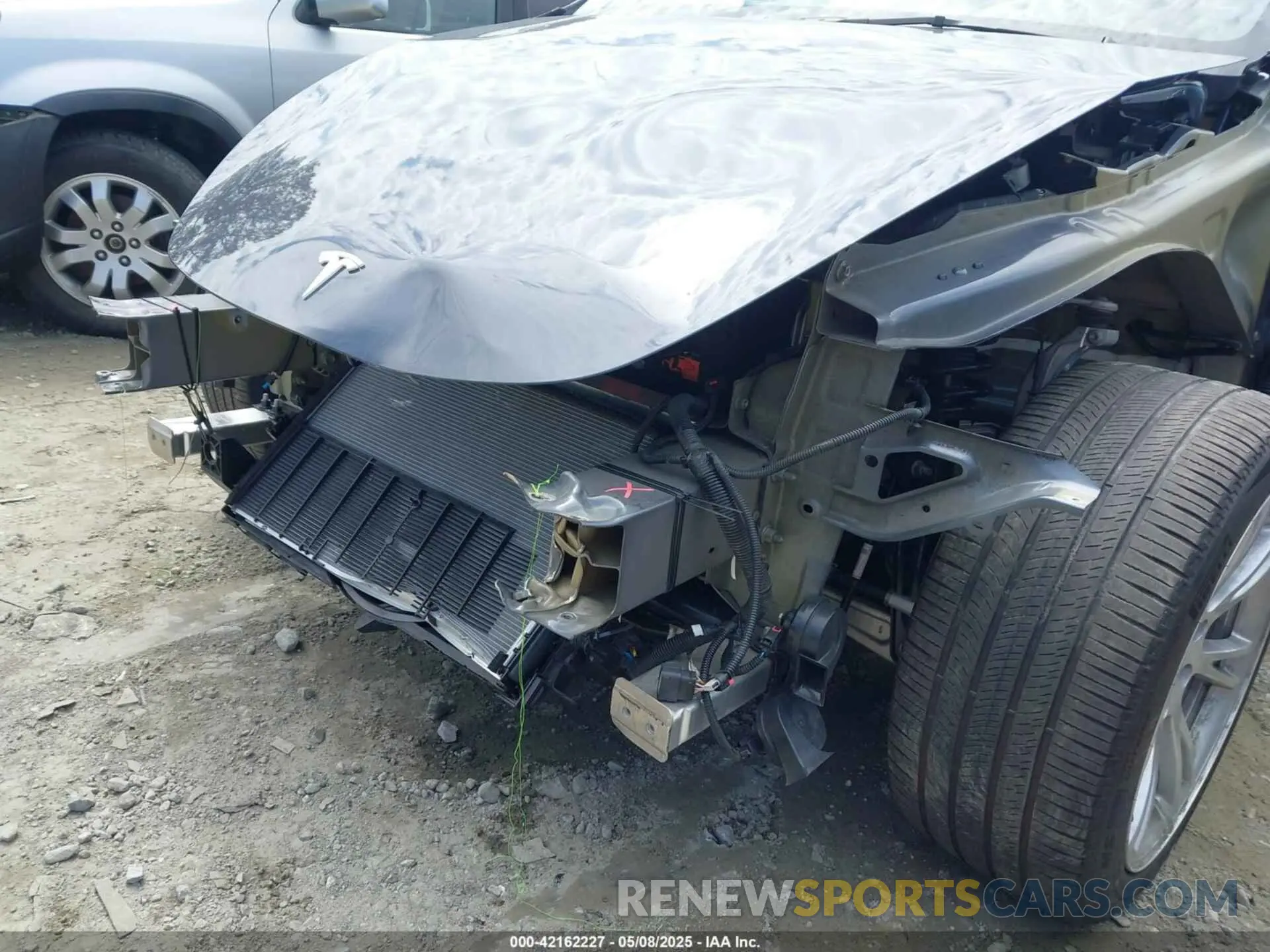 19 Photograph of a damaged car 7SAYGDEE1PA166355 TESLA MODEL Y 2023