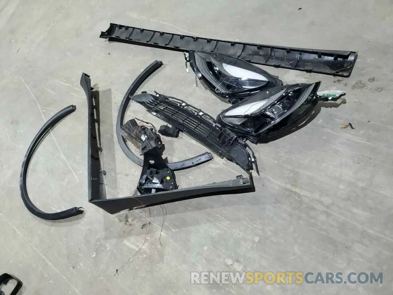 12 Photograph of a damaged car 7SAYGDEE1PA187898 TESLA MODEL Y 2023