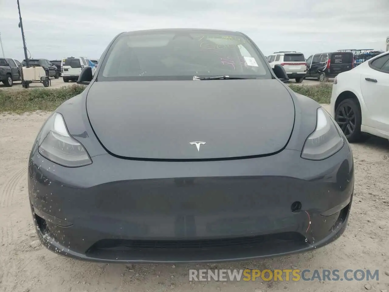5 Photograph of a damaged car 7SAYGDEE1PA189392 TESLA MODEL Y 2023