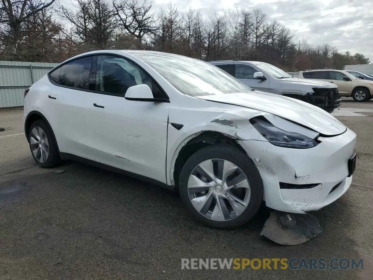 4 Photograph of a damaged car 7SAYGDEE1PA189585 TESLA MODEL Y 2023