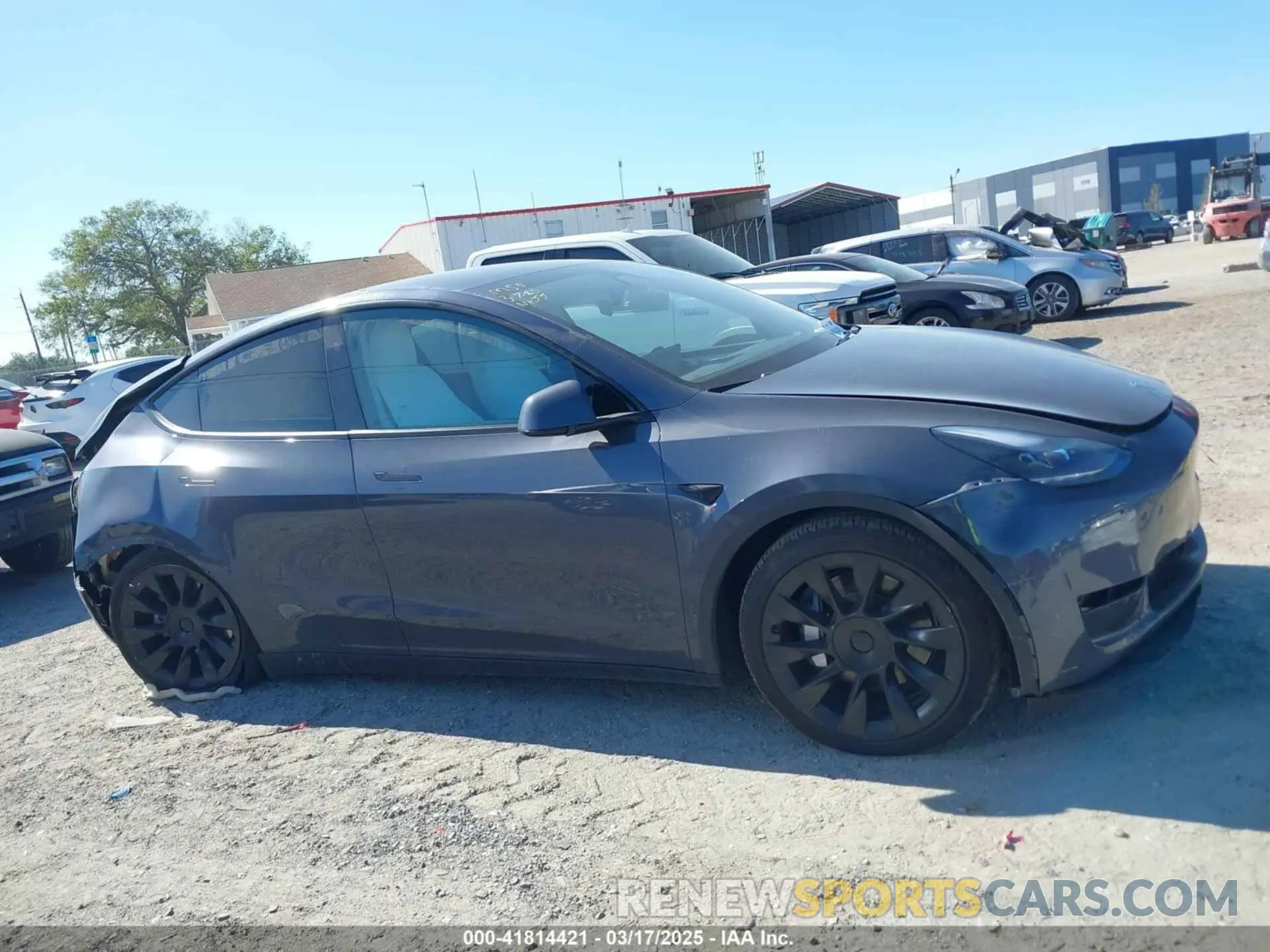 12 Фотография поврежденного автомобиля 7SAYGDEE1PA203937 TESLA MODEL Y 2023