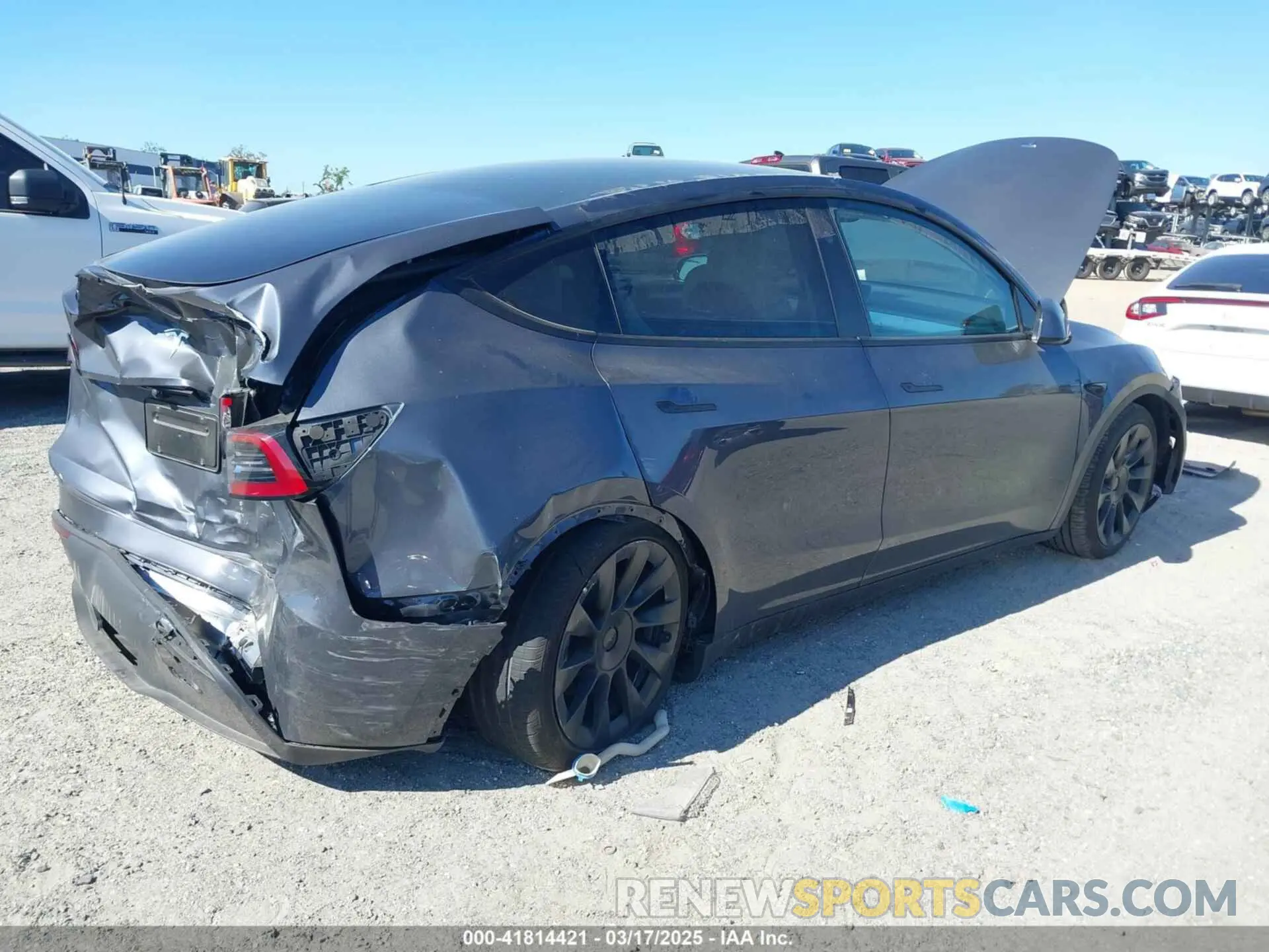 4 Фотография поврежденного автомобиля 7SAYGDEE1PA203937 TESLA MODEL Y 2023