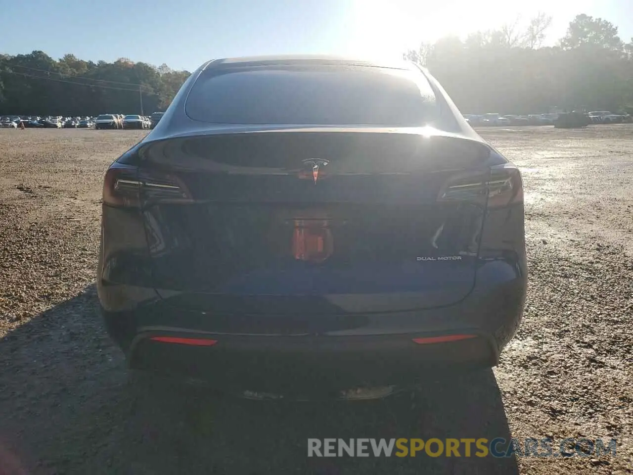 6 Photograph of a damaged car 7SAYGDEE1PF607226 TESLA MODEL Y 2023