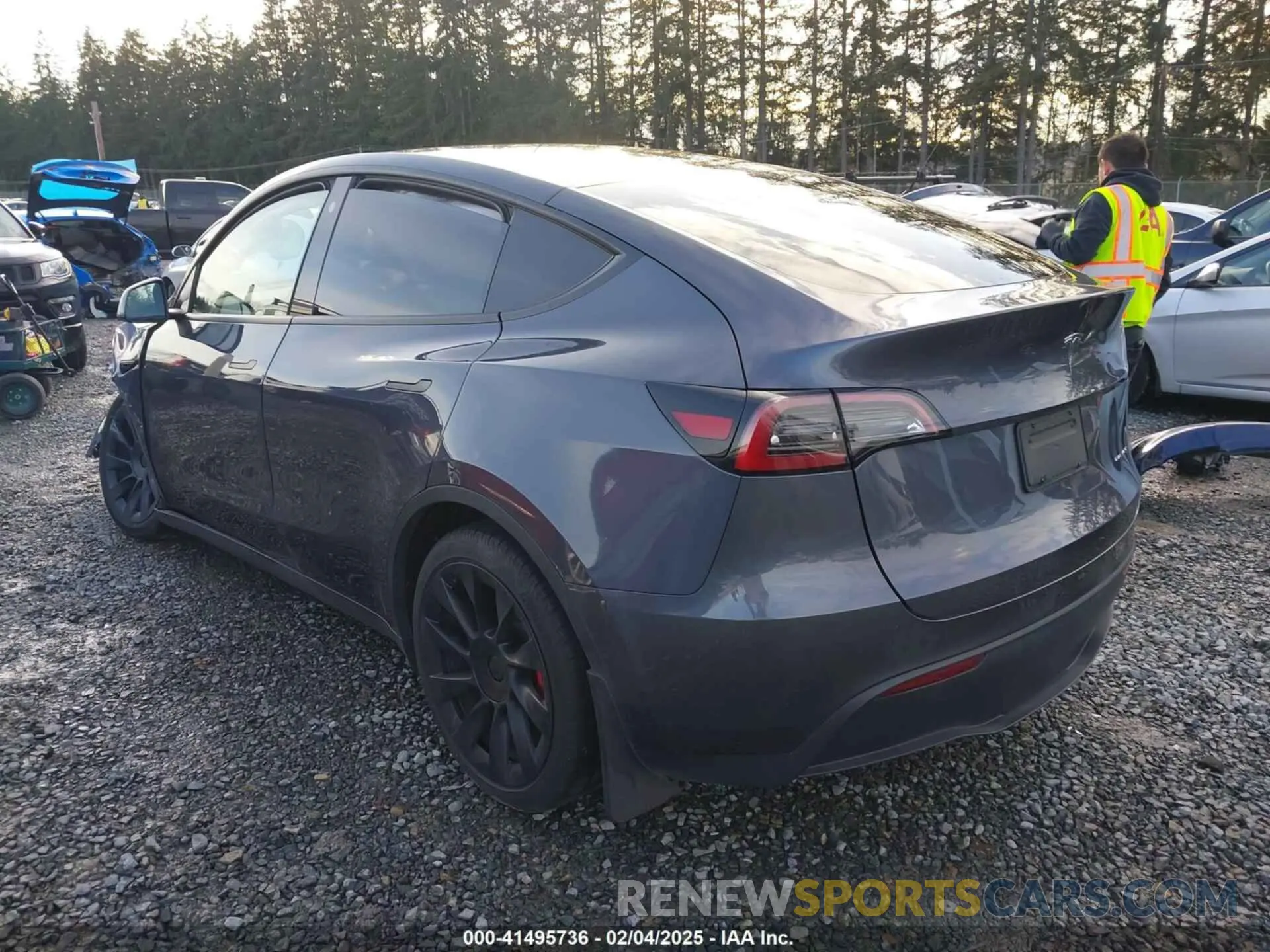 3 Photograph of a damaged car 7SAYGDEE1PF630098 TESLA MODEL Y 2023