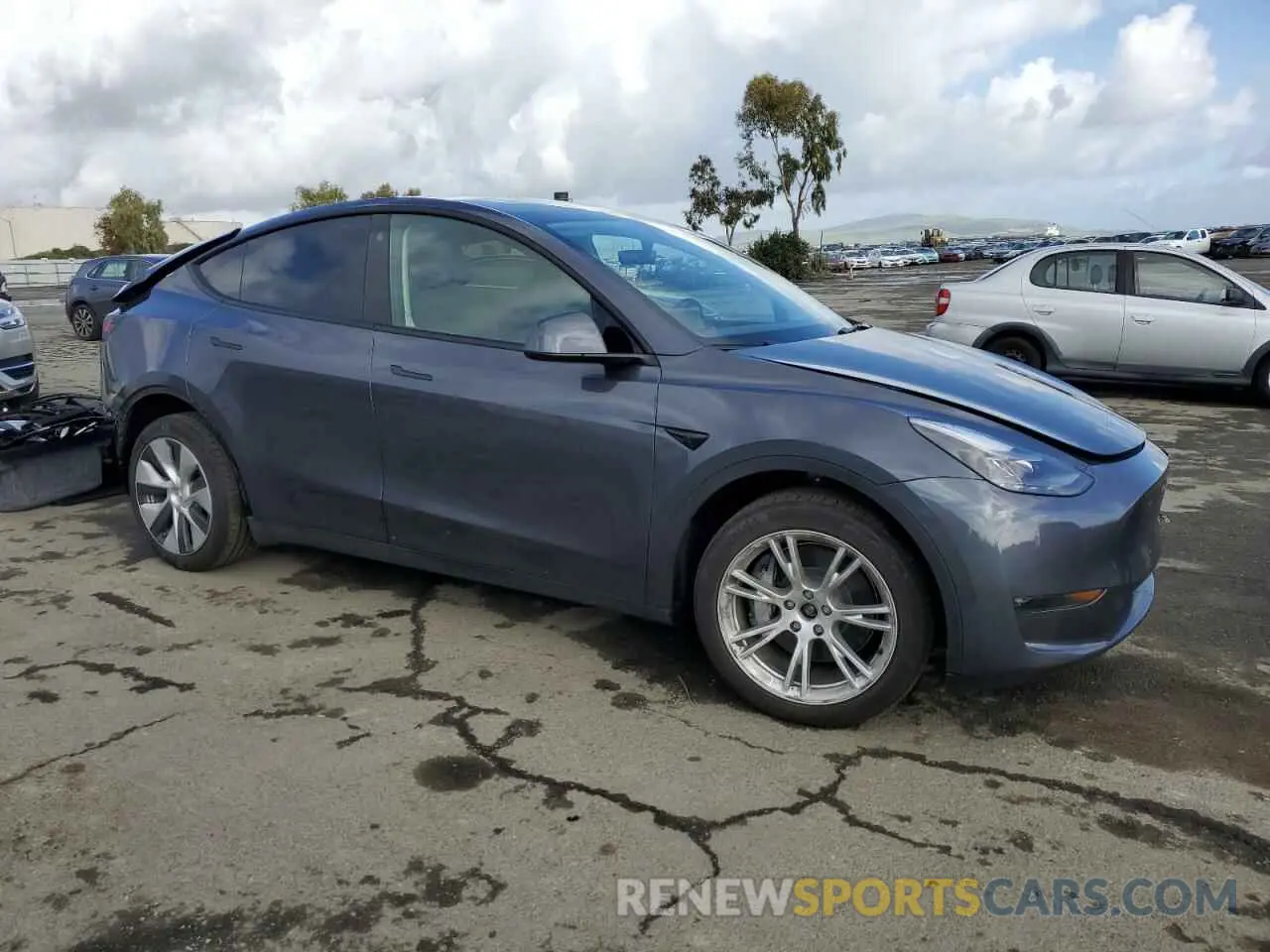 4 Фотография поврежденного автомобиля 7SAYGDEE1PF647967 TESLA MODEL Y 2023