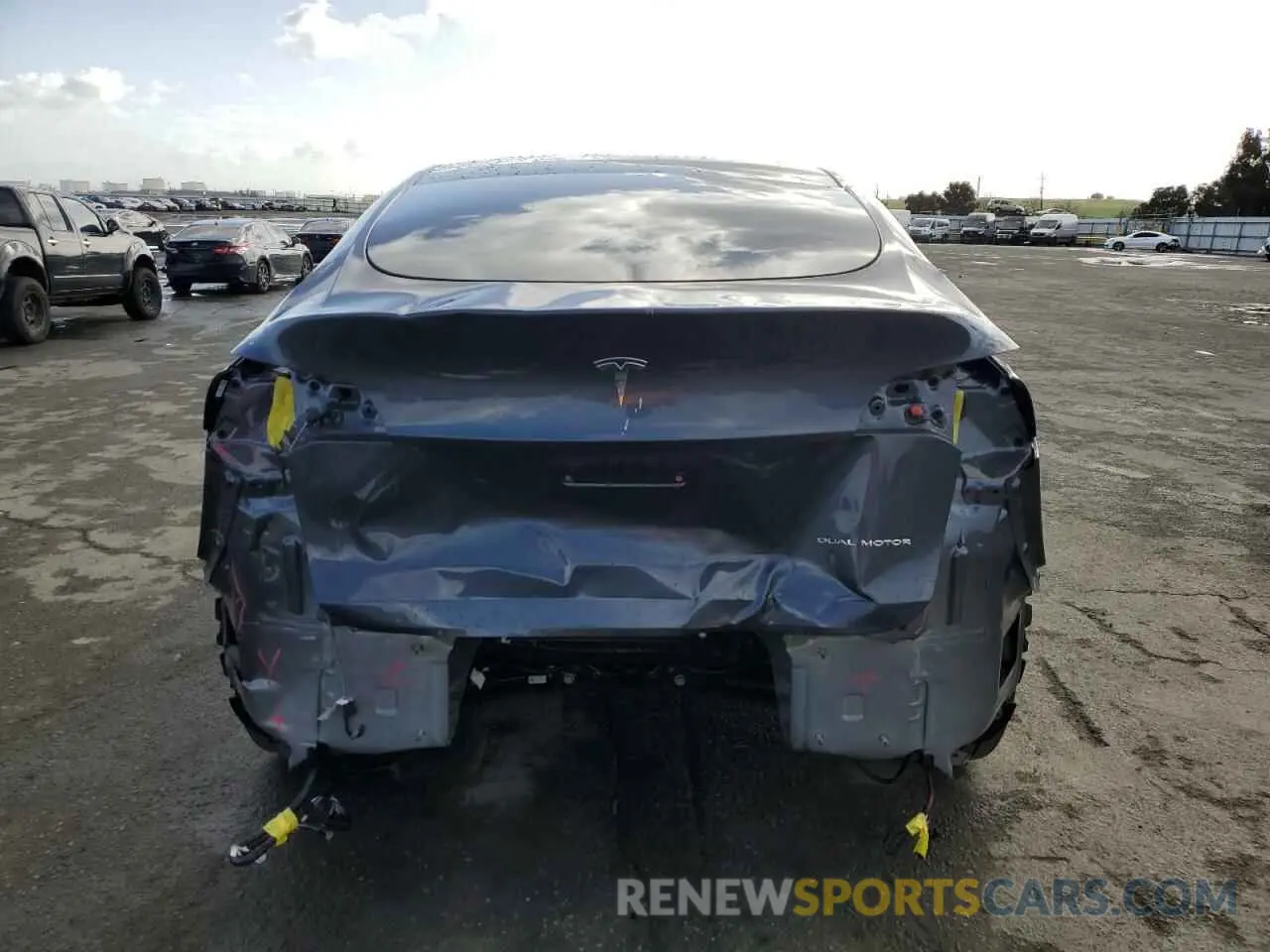 6 Фотография поврежденного автомобиля 7SAYGDEE1PF647967 TESLA MODEL Y 2023