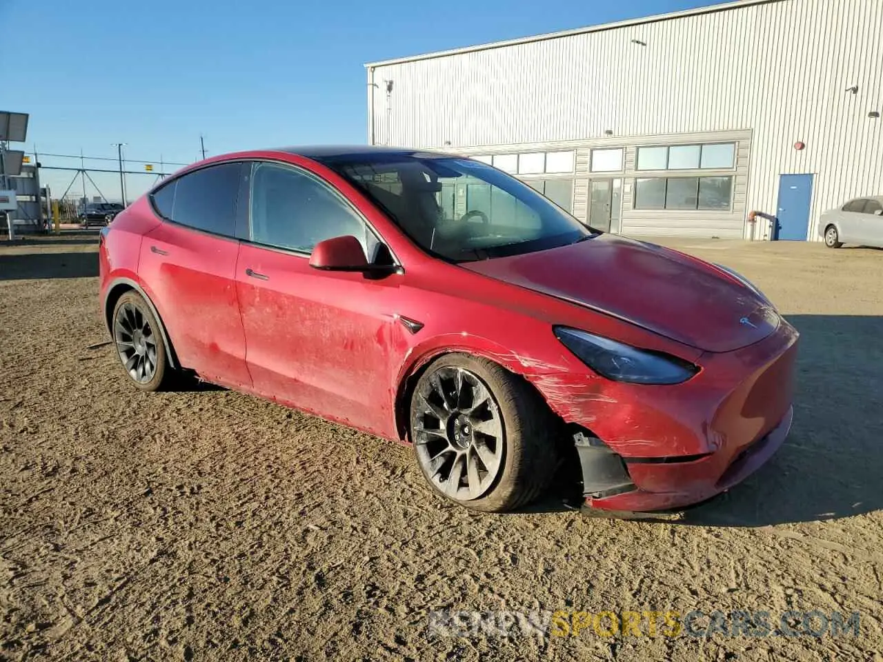 4 Photograph of a damaged car 7SAYGDEE1PF697297 TESLA MODEL Y 2023