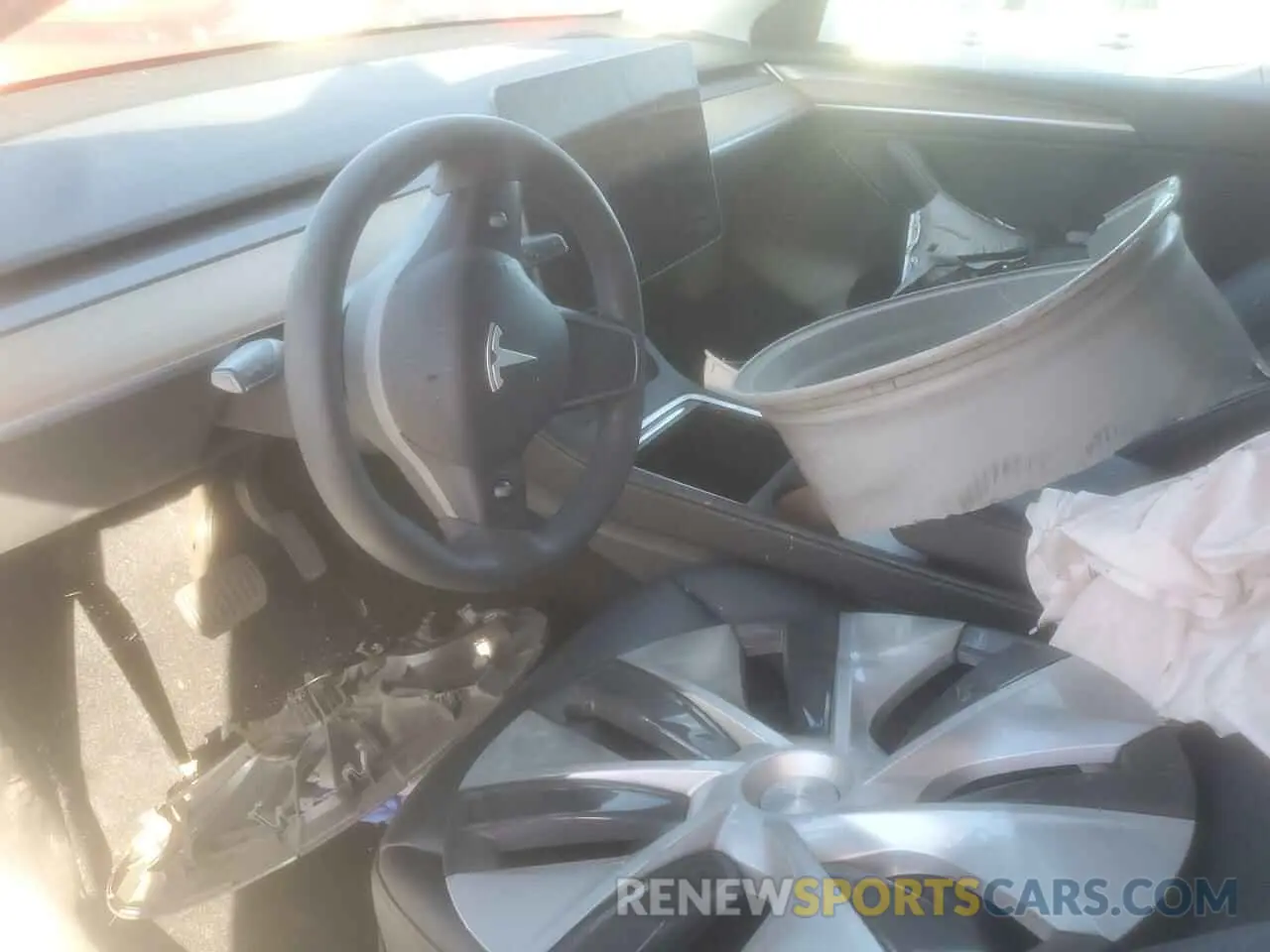 8 Photograph of a damaged car 7SAYGDEE1PF748880 TESLA MODEL Y 2023