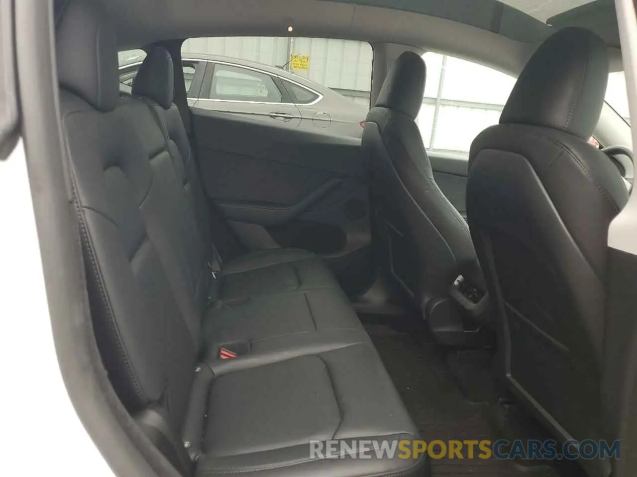 10 Photograph of a damaged car 7SAYGDEE1PF839759 TESLA MODEL Y 2023