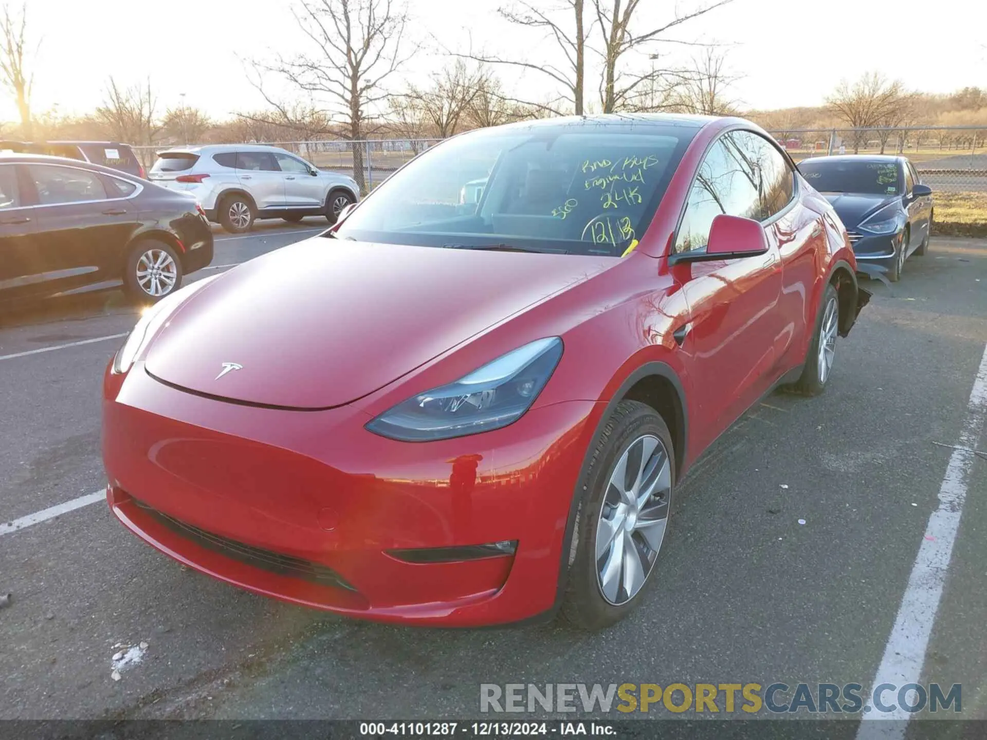2 Photograph of a damaged car 7SAYGDEE1PF860207 TESLA MODEL Y 2023