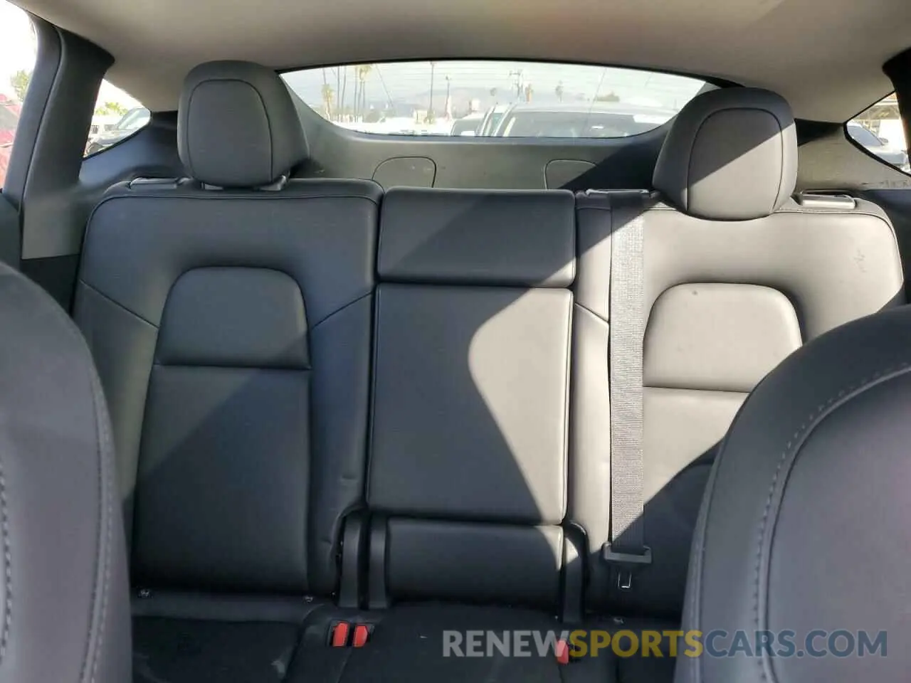10 Photograph of a damaged car 7SAYGDEE1PF901211 TESLA MODEL Y 2023